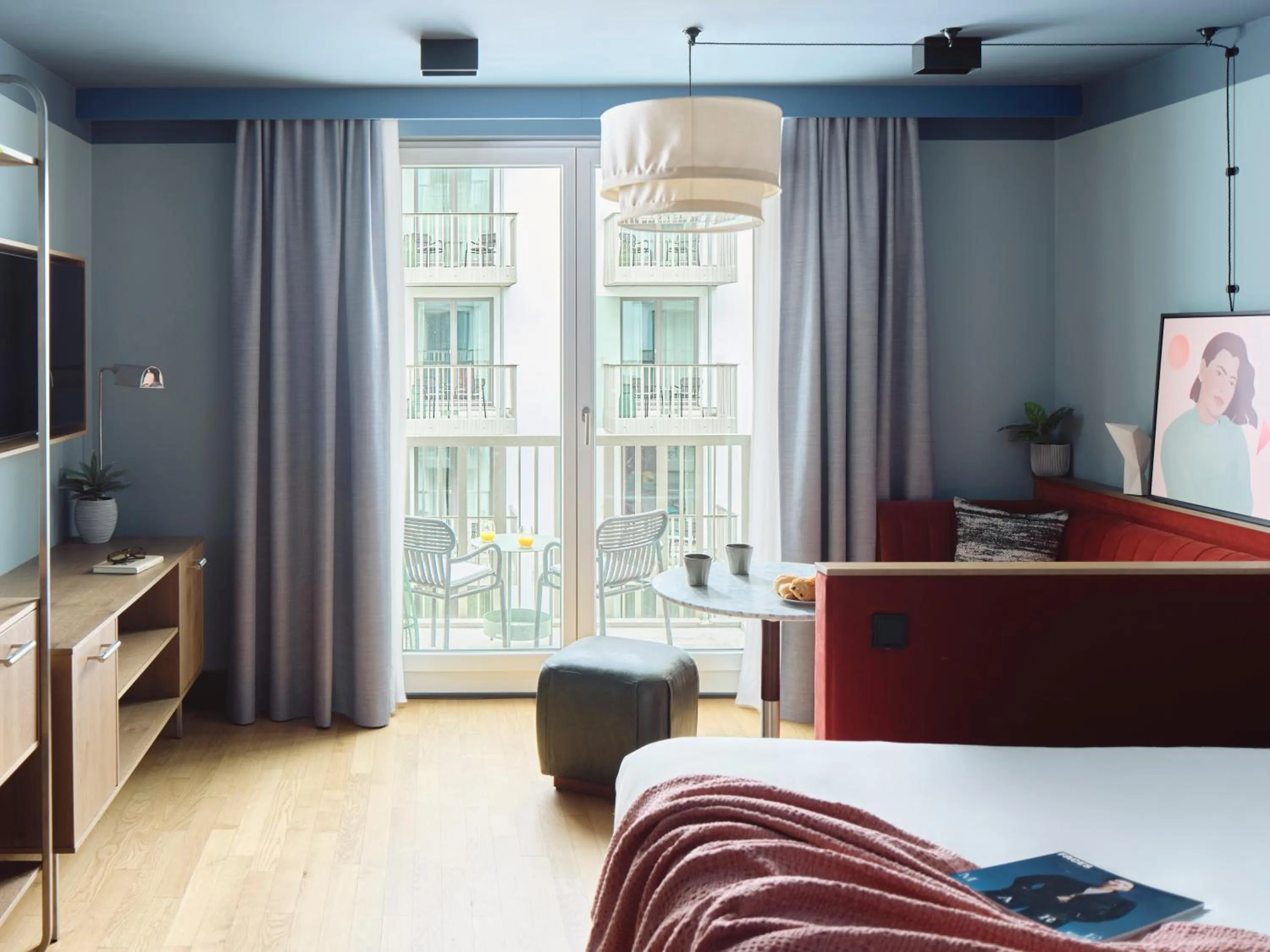 Living room, Bed in Schwan Locke