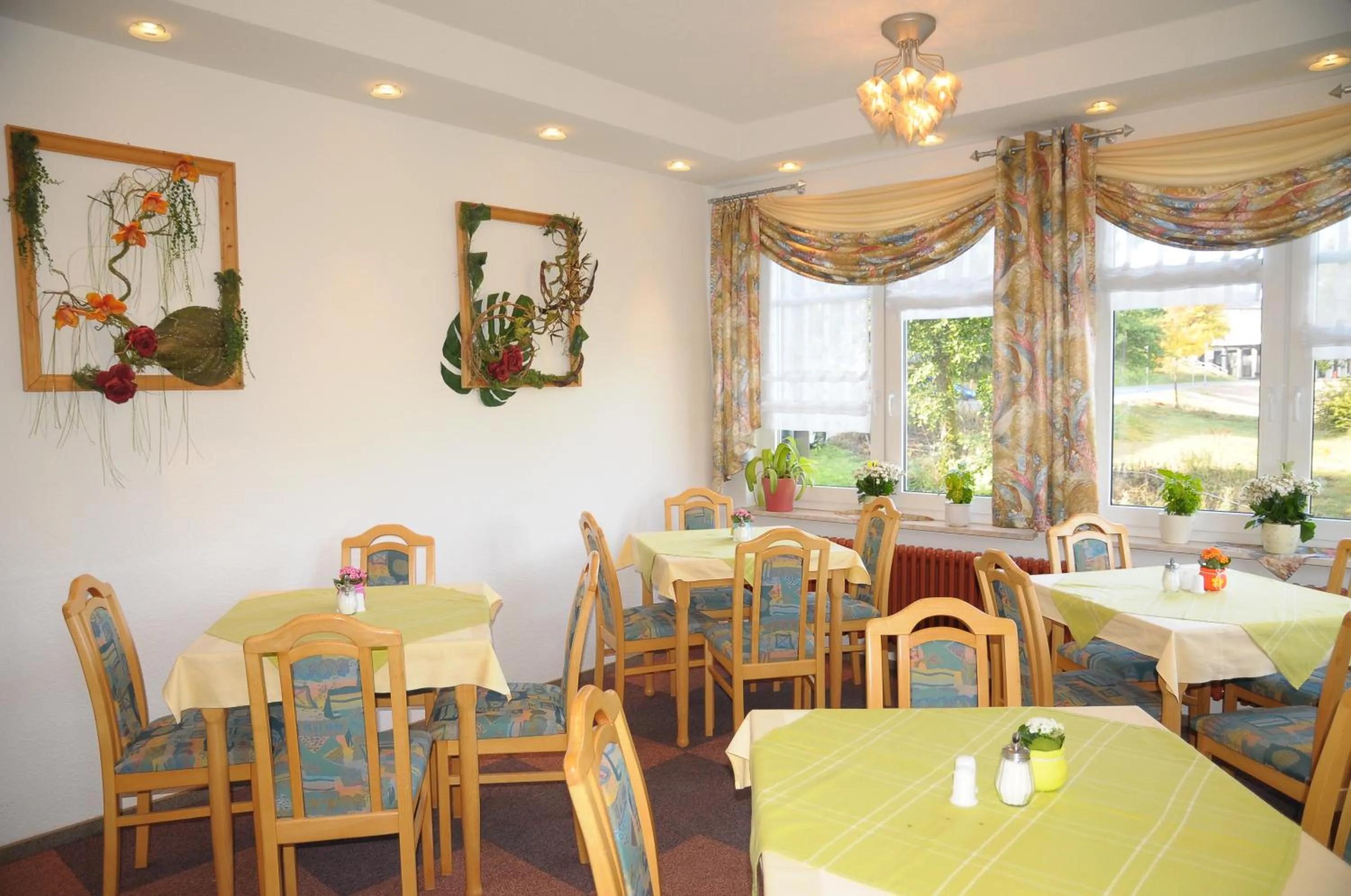 Restaurant/places to eat in Aktiv Pension