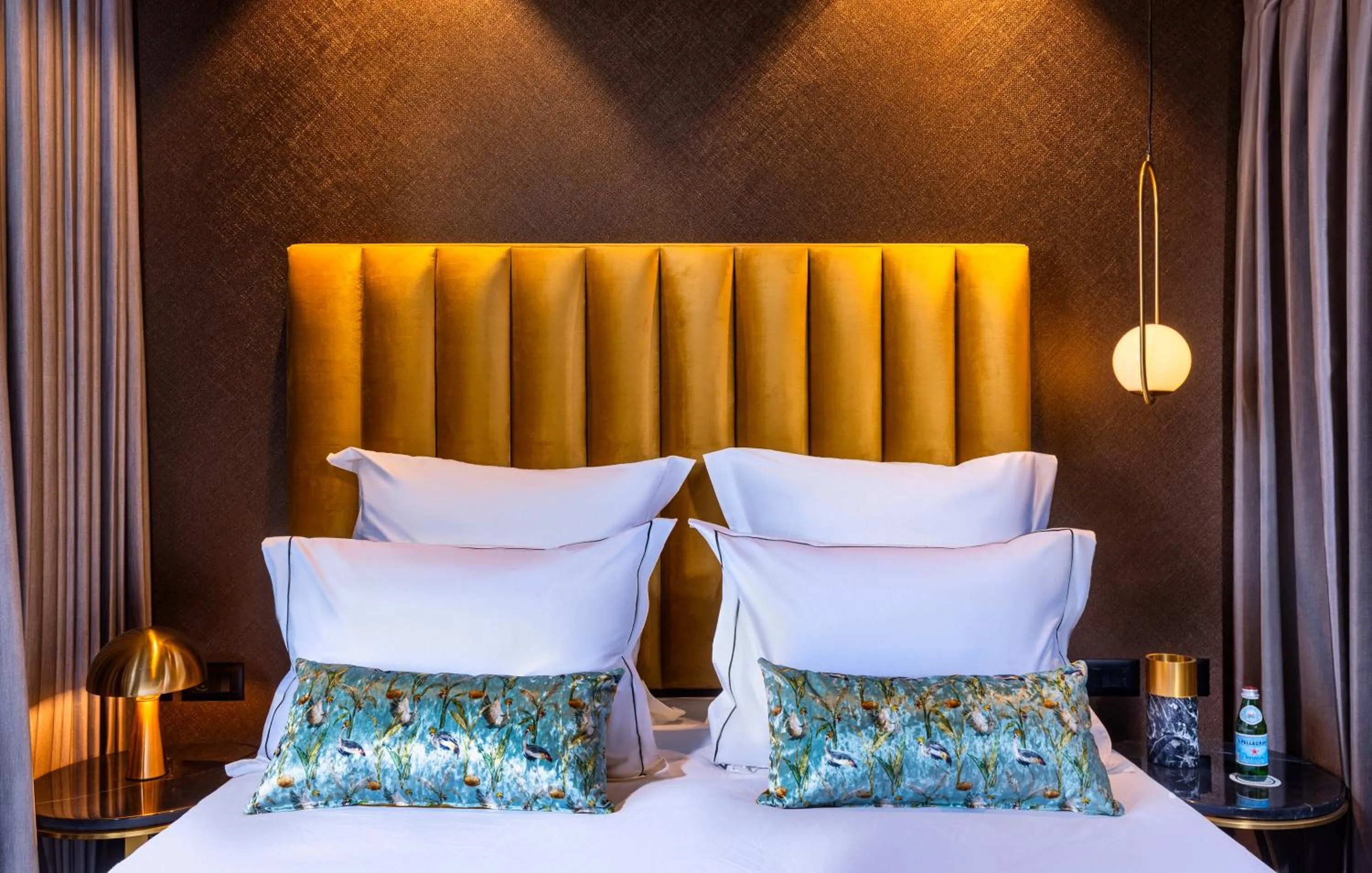 Bed in Brown Machne Yehuda