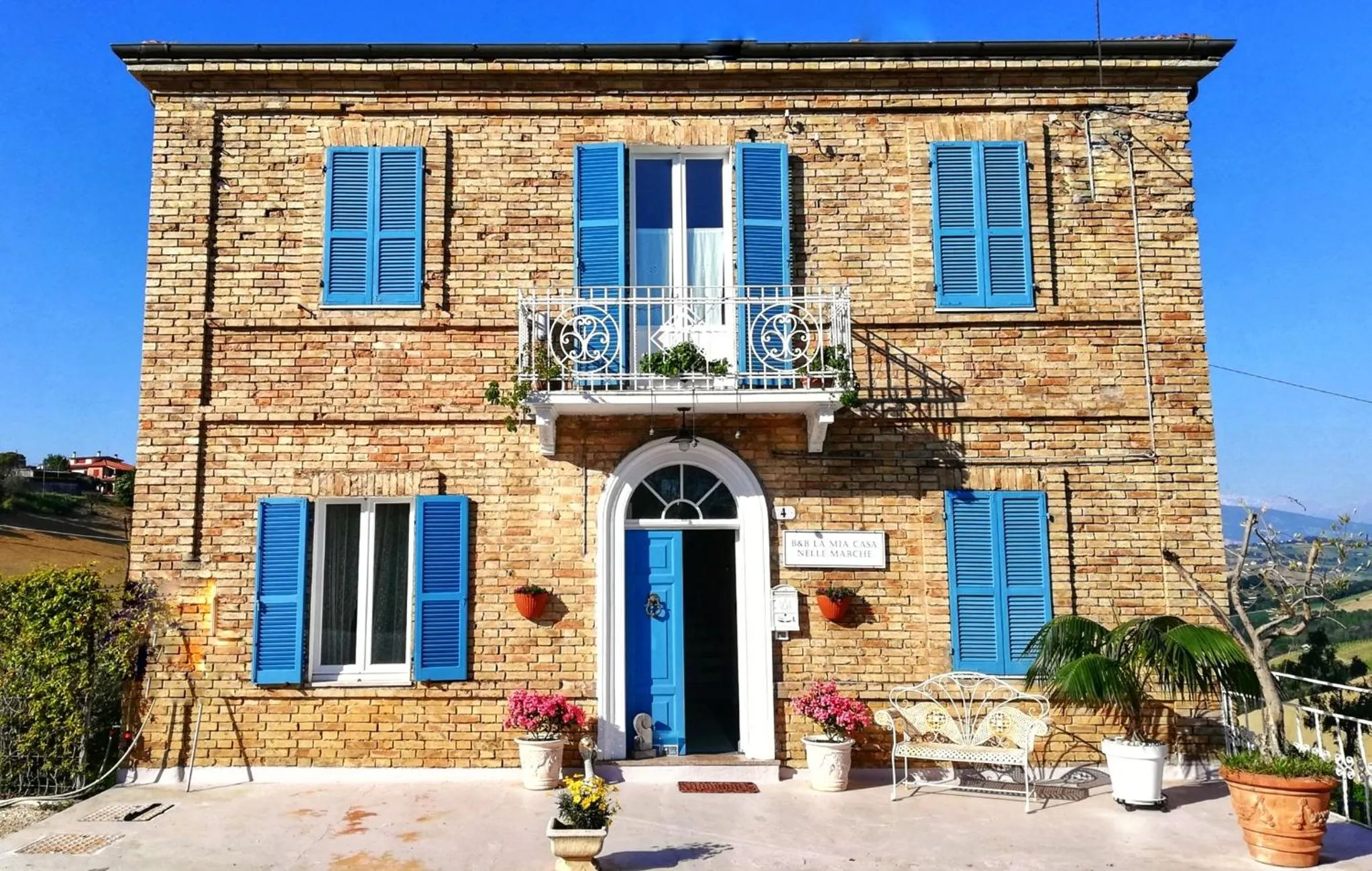 Facade/entrance in La mia Casa nelle Marche
