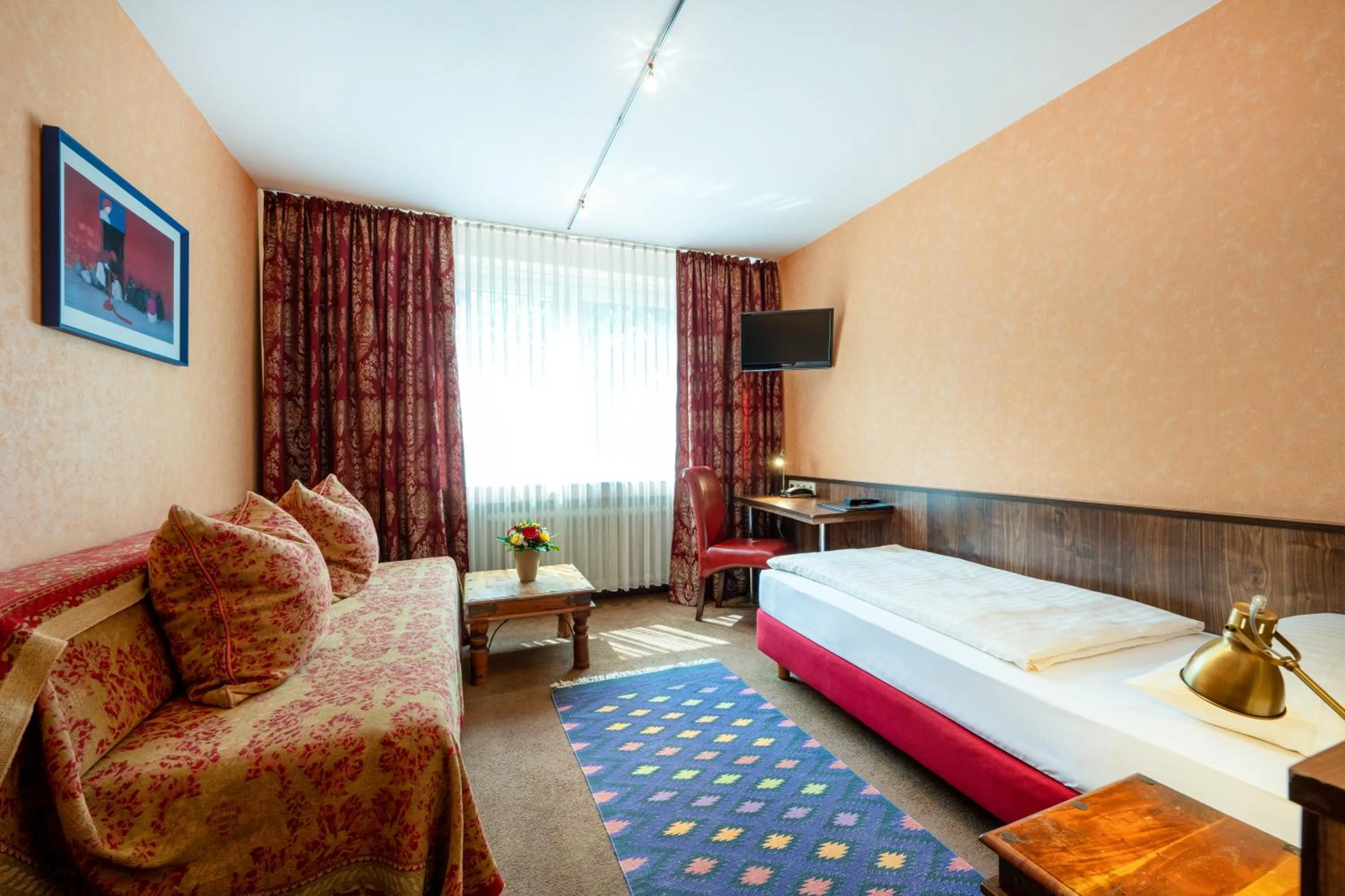 Photo of the whole room, Bed in Hotel Arosa Düsseldorf Oberkassel