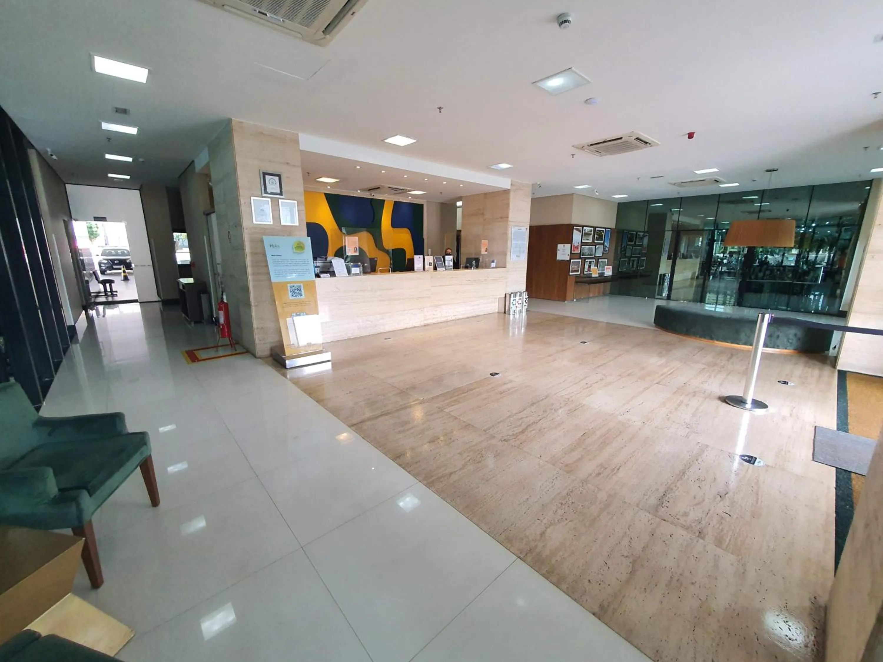 Restaurant/places to eat in Flat no Athos Bulcão Executive By Rei dos Flats