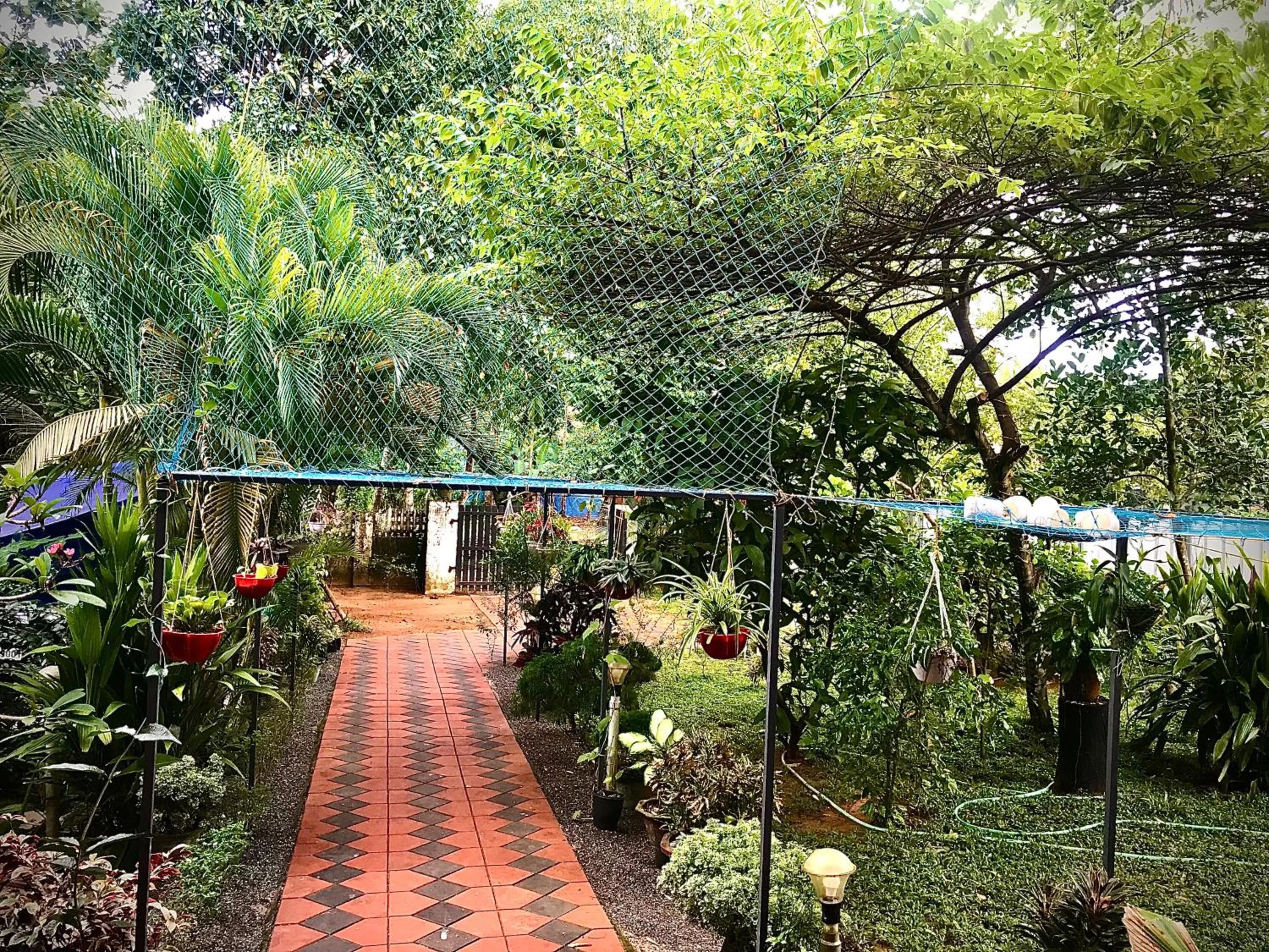 Marari Charlys Homestay