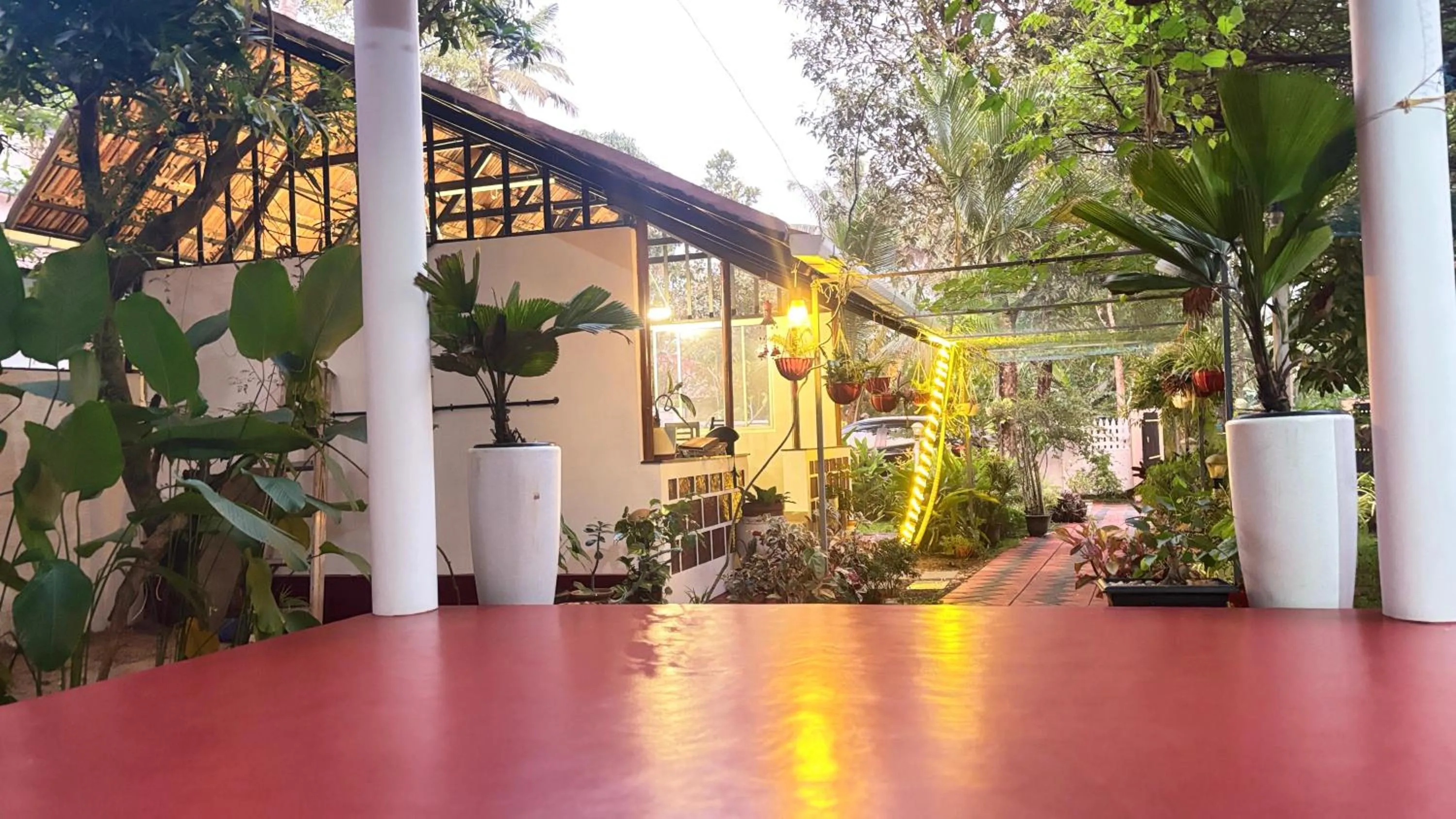 Marari Charlys Homestay