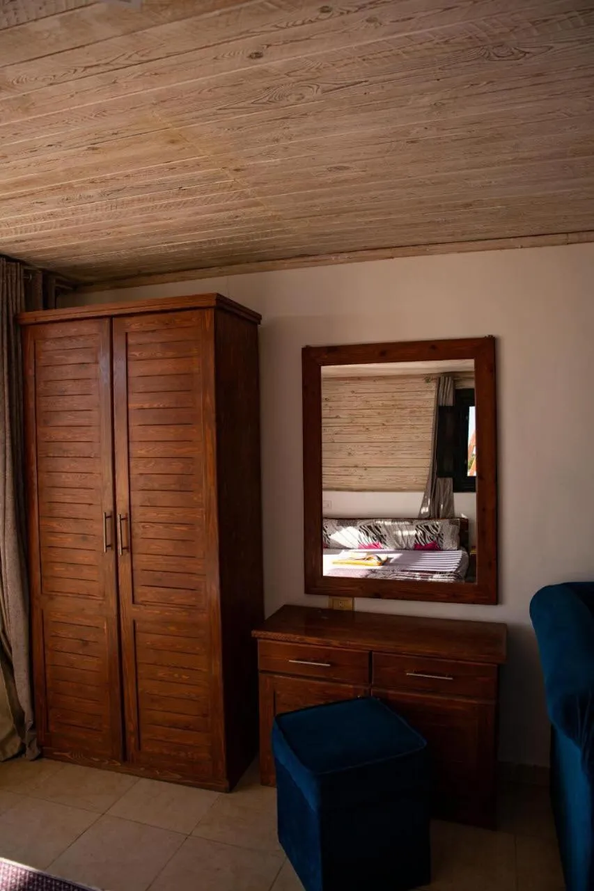 wardrobe in Station House