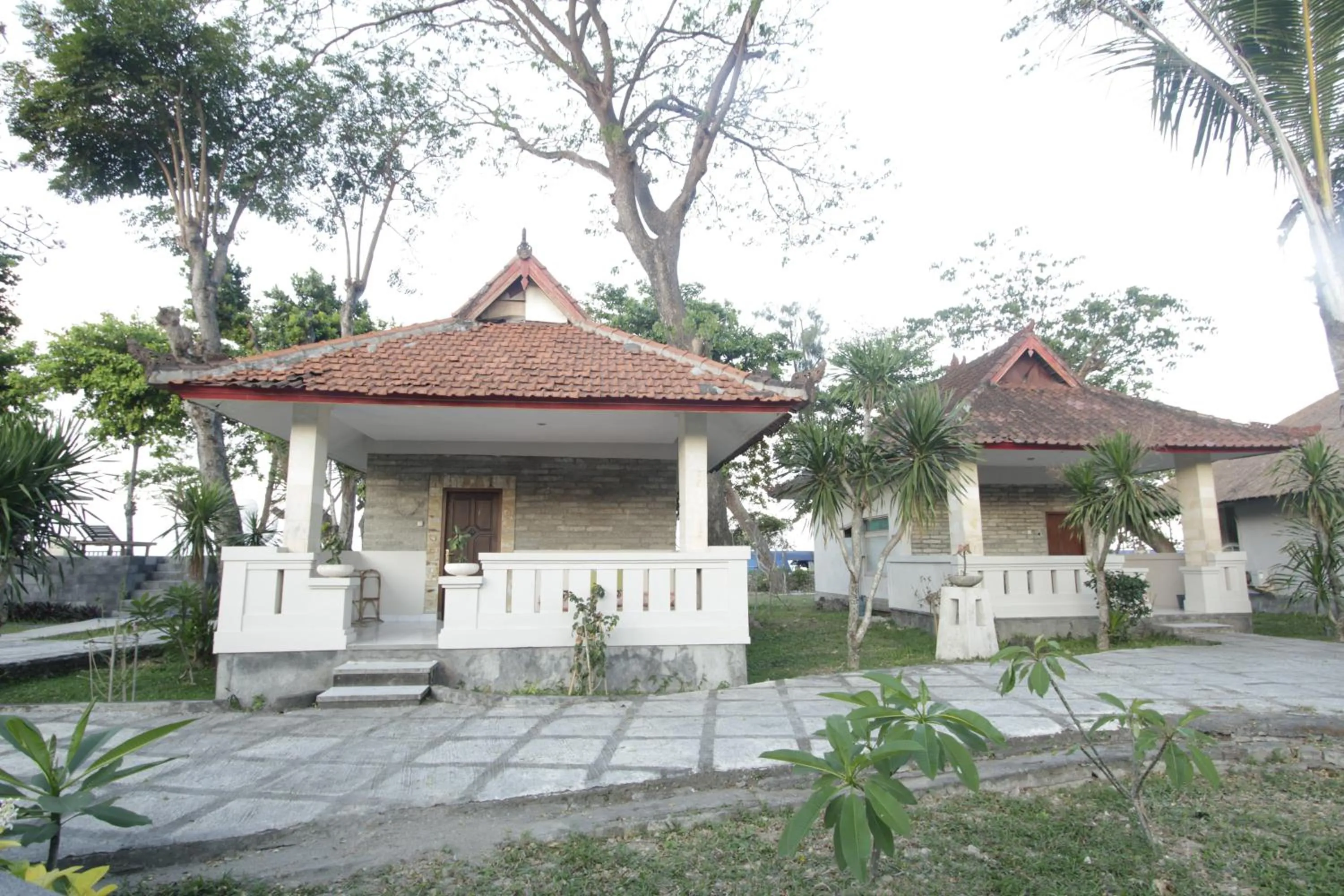 Garden in Alit Beach Resort and Villas