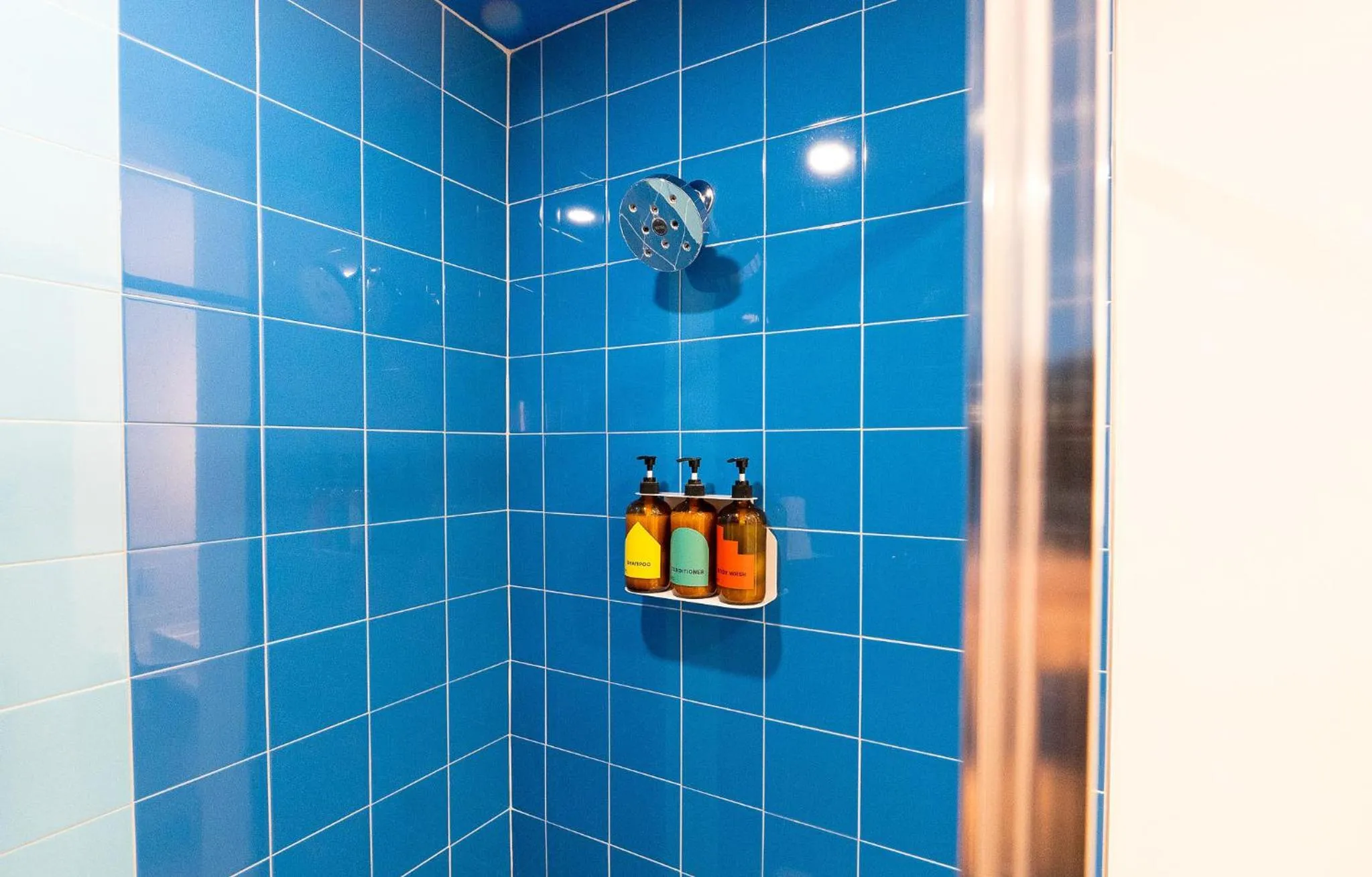 Shower in The Gallatin