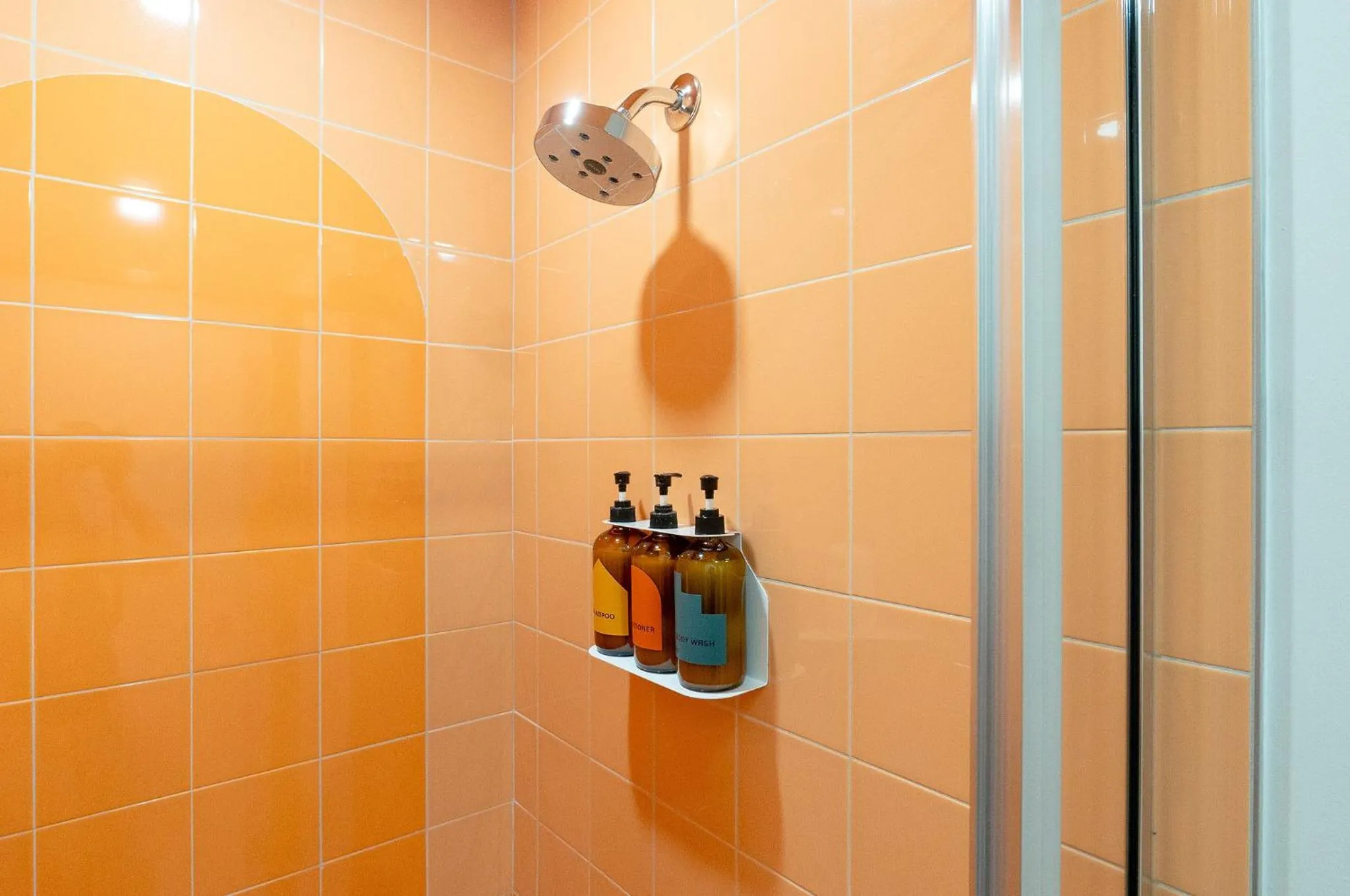 Shower in The Gallatin