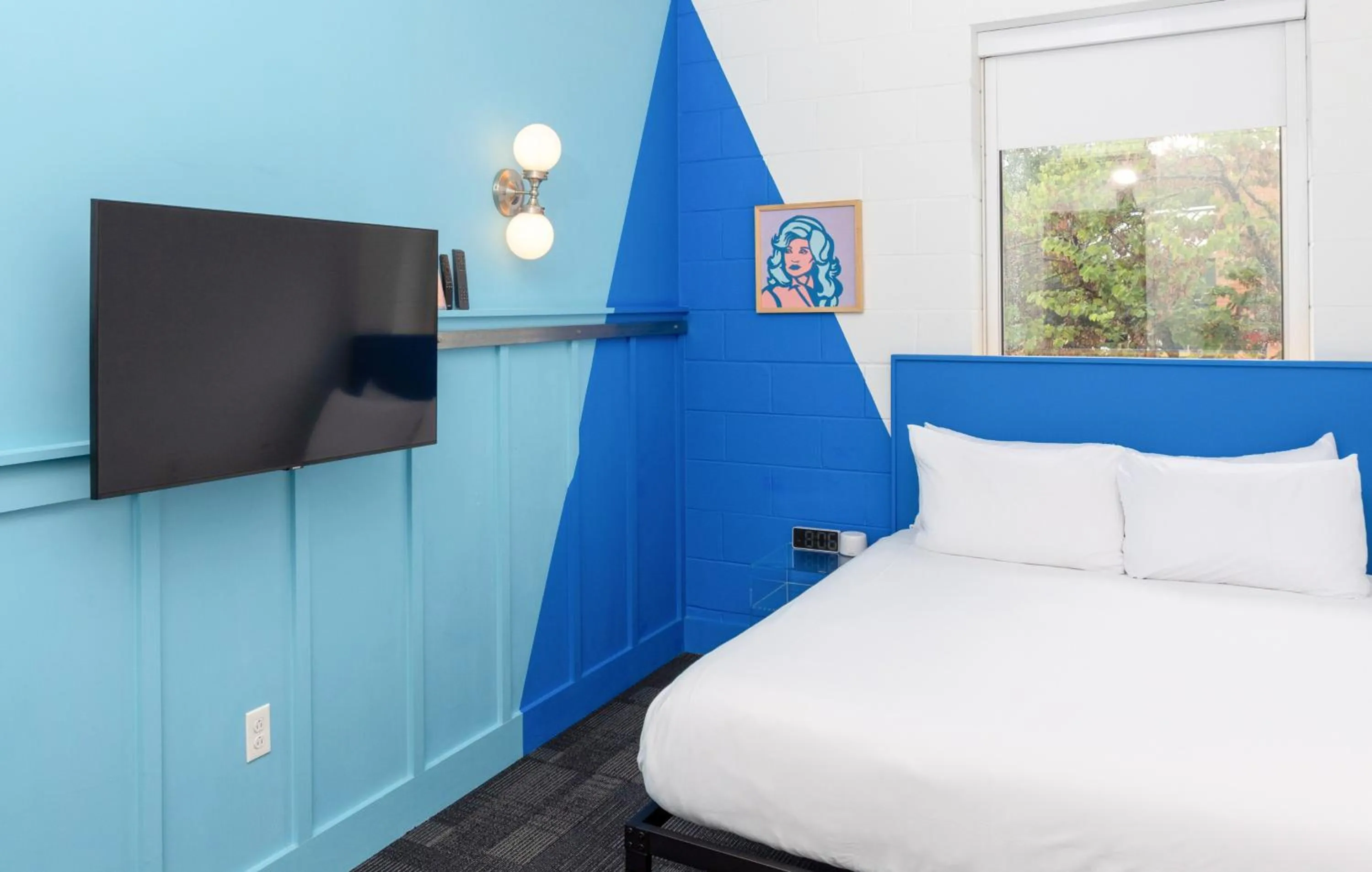 Bedroom, Bed in The Gallatin