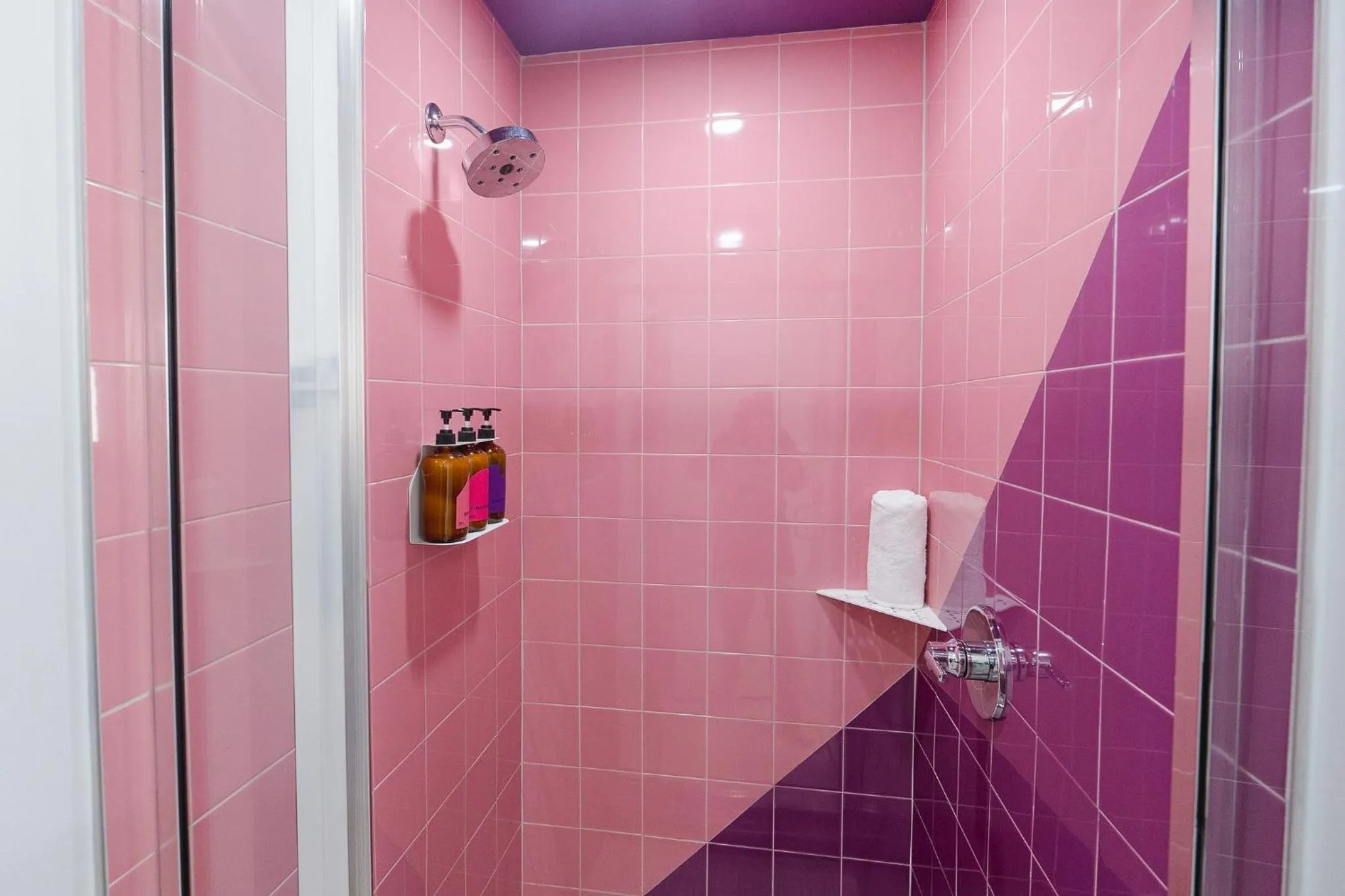 Shower in The Gallatin