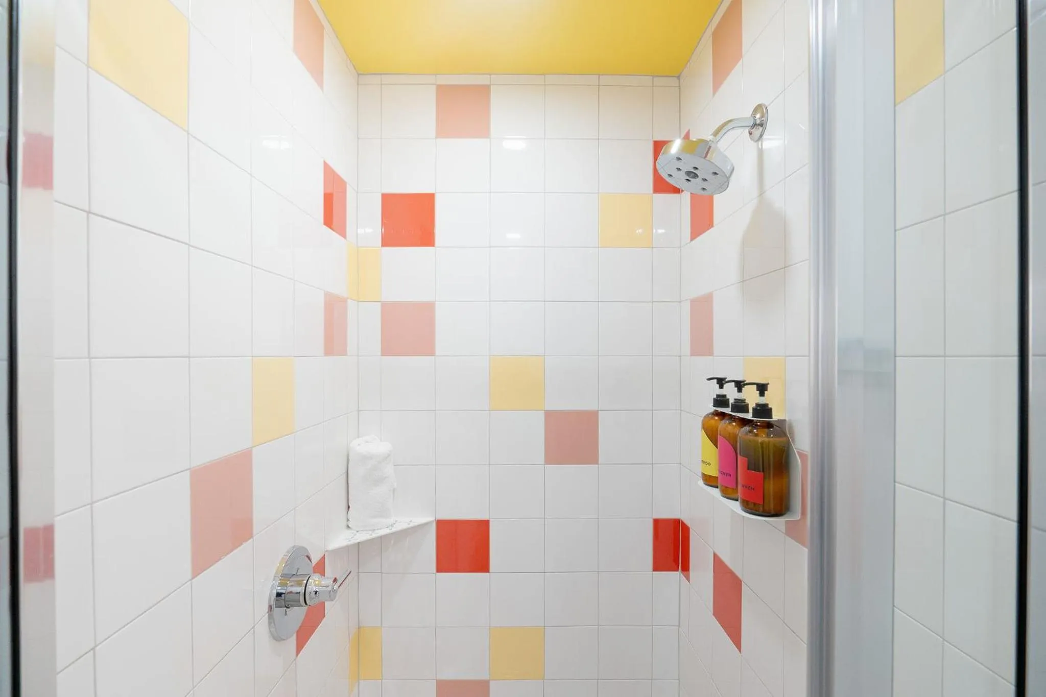 Shower in The Gallatin