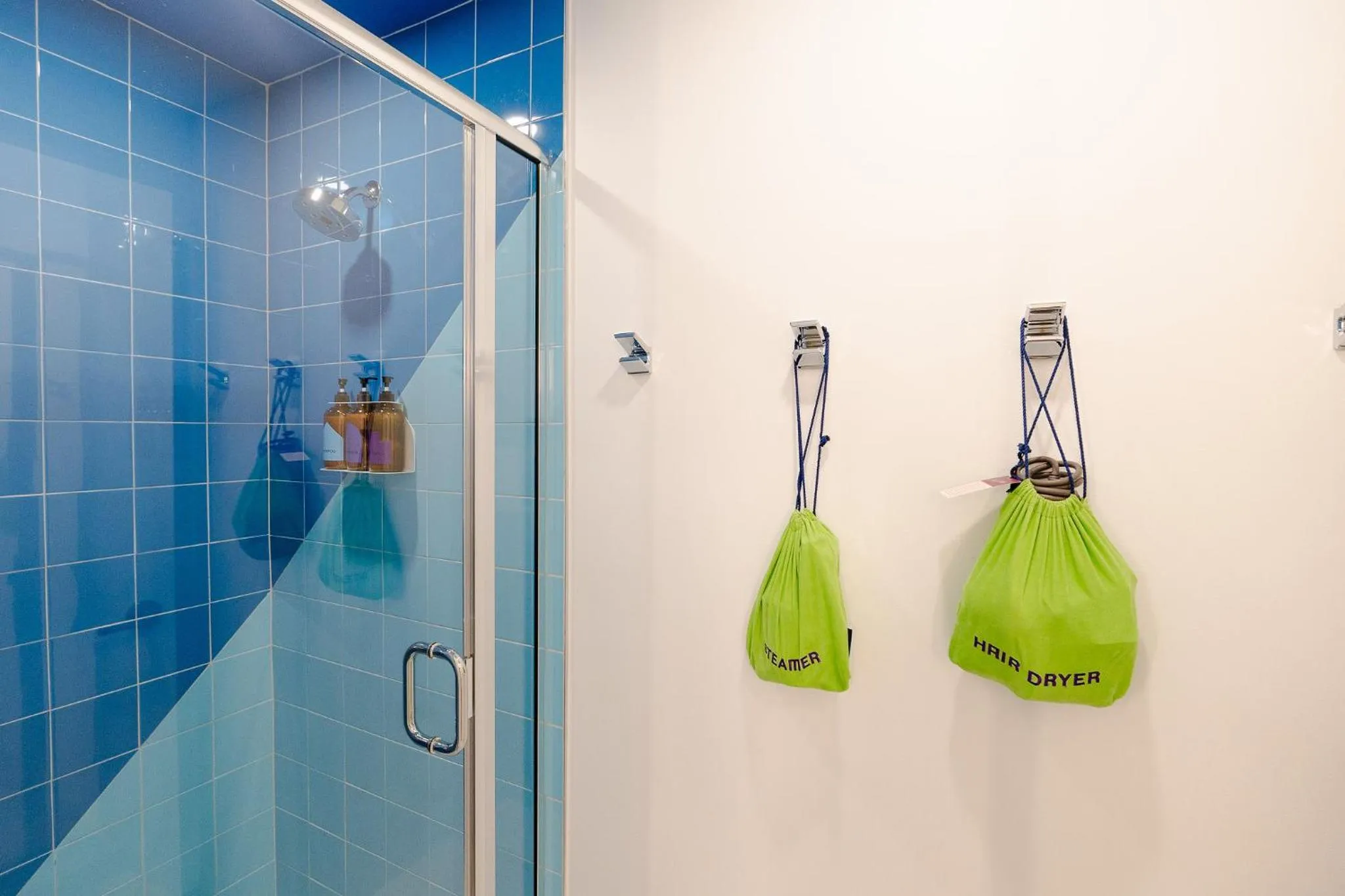 Shower in The Gallatin