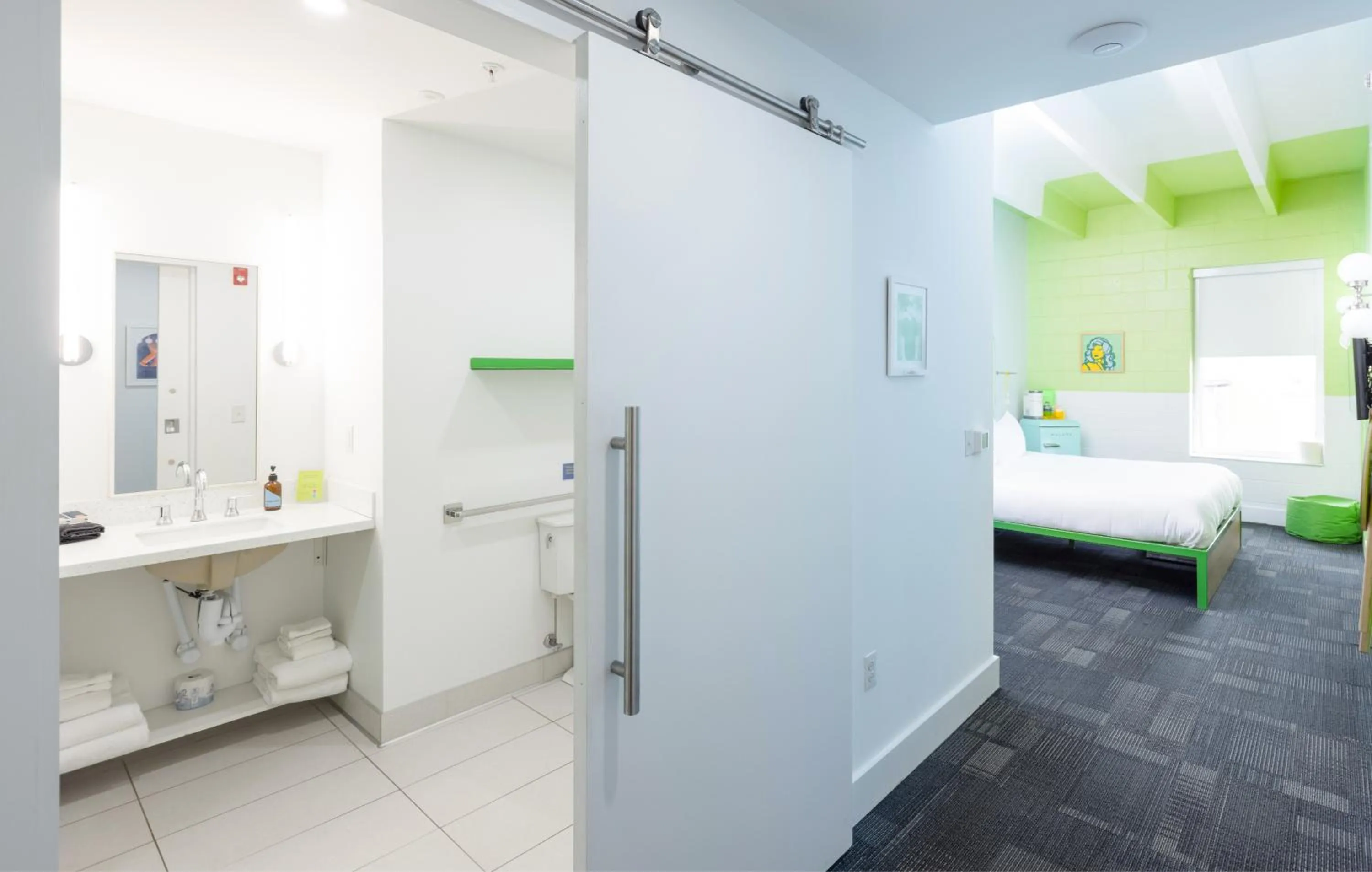 Bedroom, Bed in The Gallatin