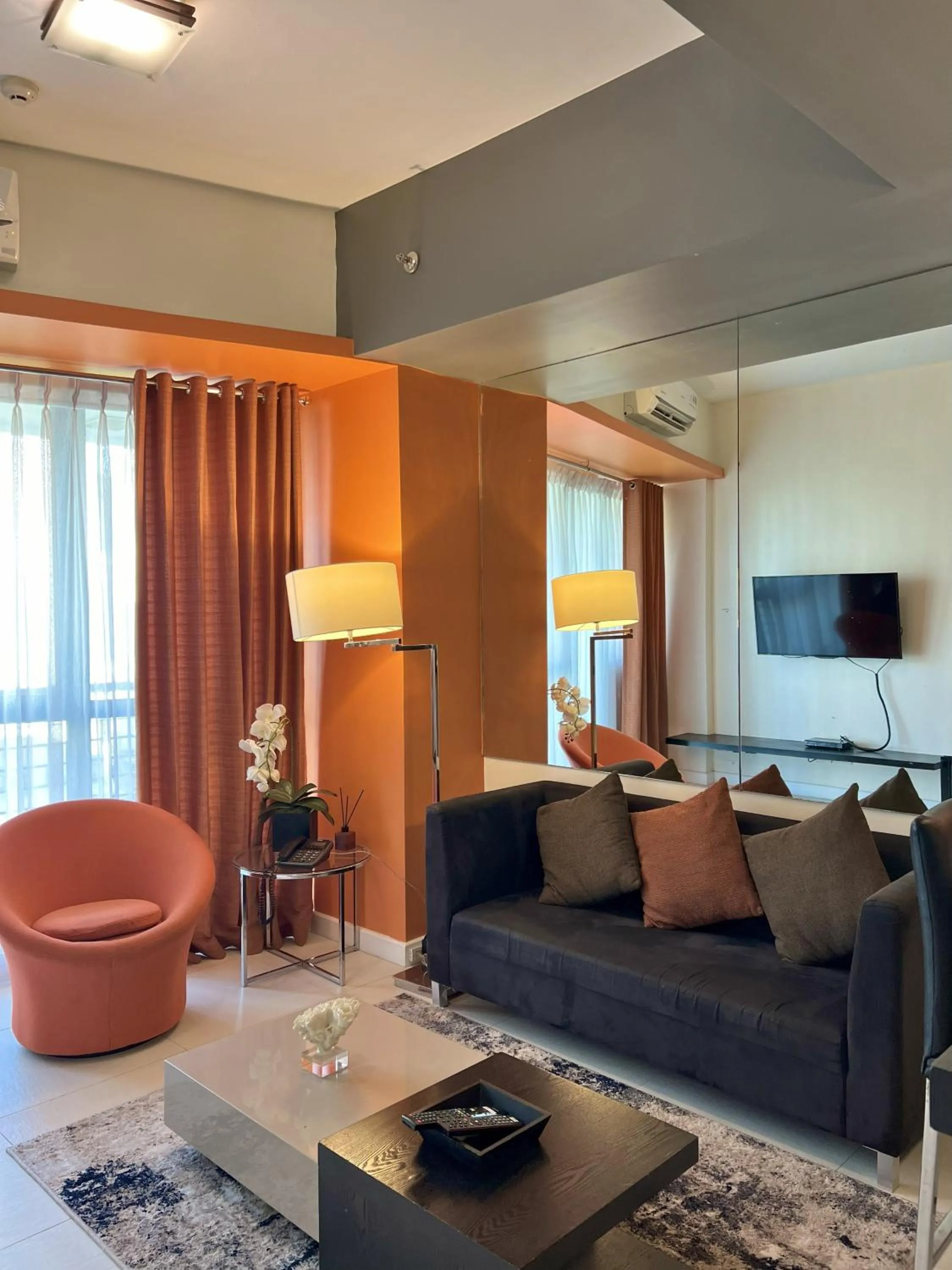 Communal lounge/ TV room in KL Serviced Residences Managed by HII
