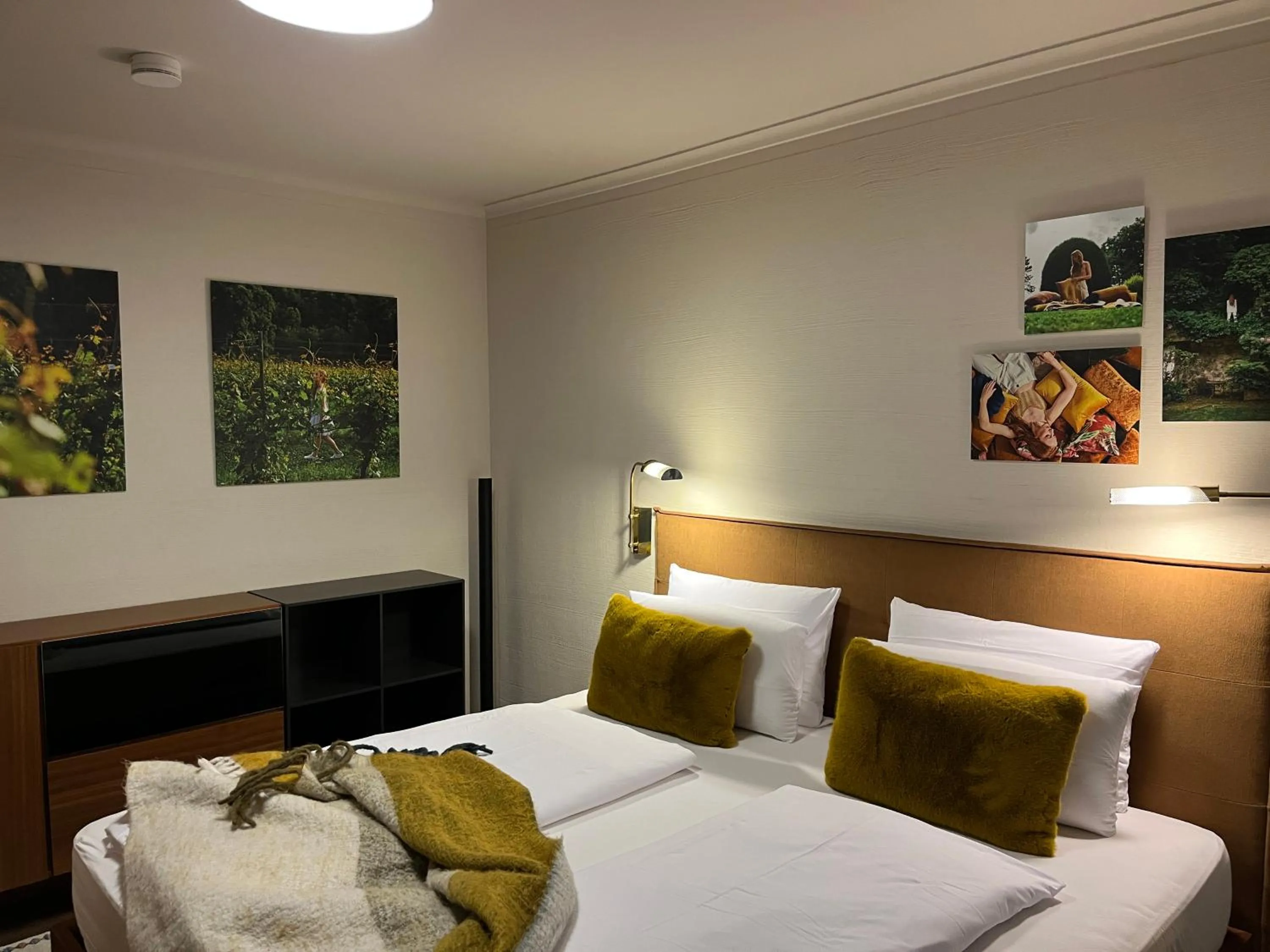 Bedroom, Bed in Hotel Schlossberg