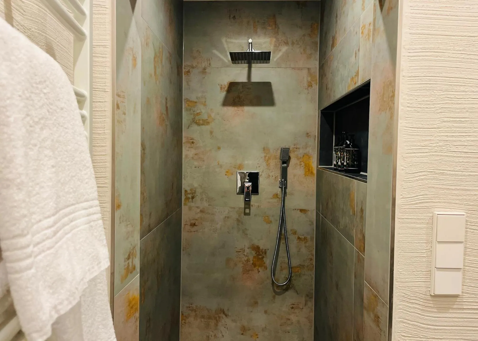 Shower in Hotel Schlossberg
