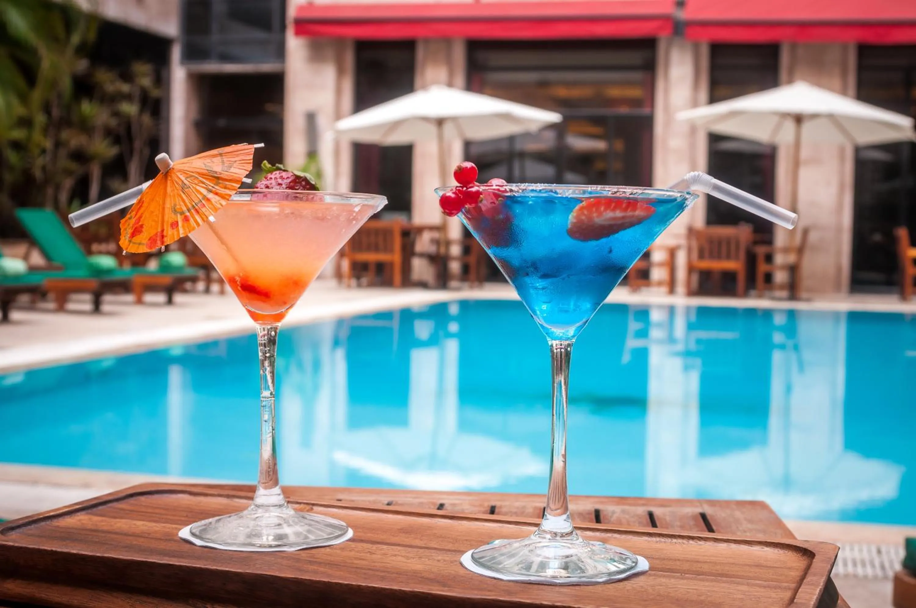 Swimming pool in Le Commodore Hotel