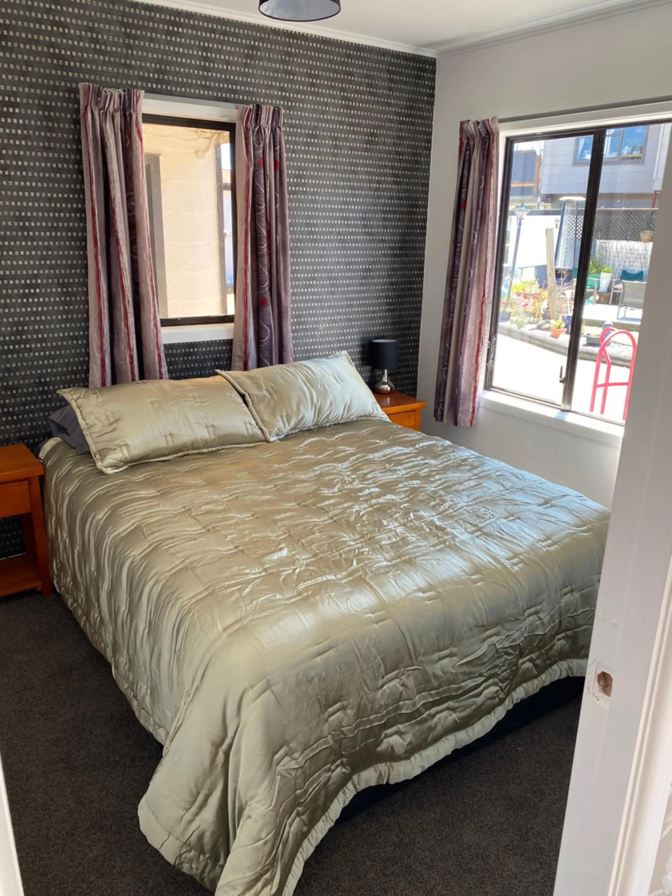 Bed in Windsor Motel