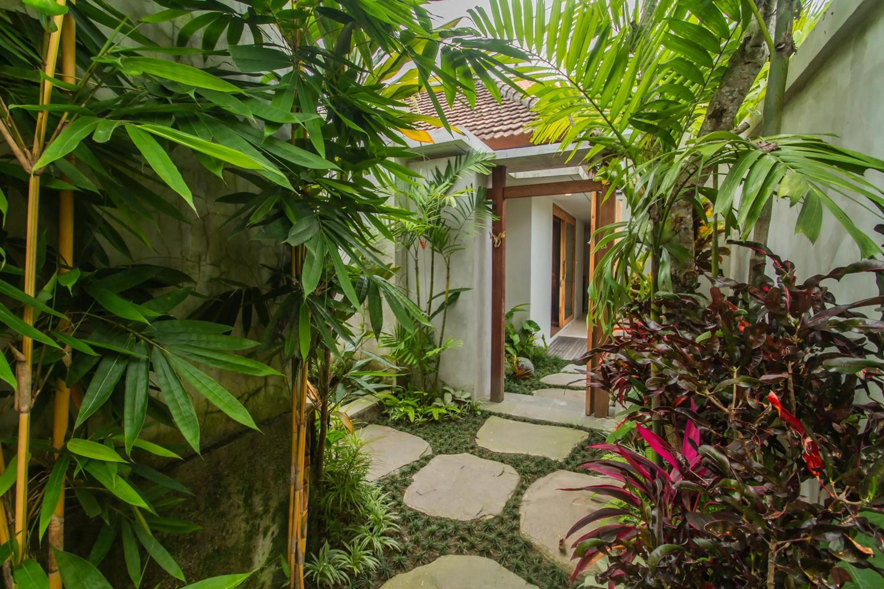 Facade/entrance in Reswaha Villas by GenuineHost