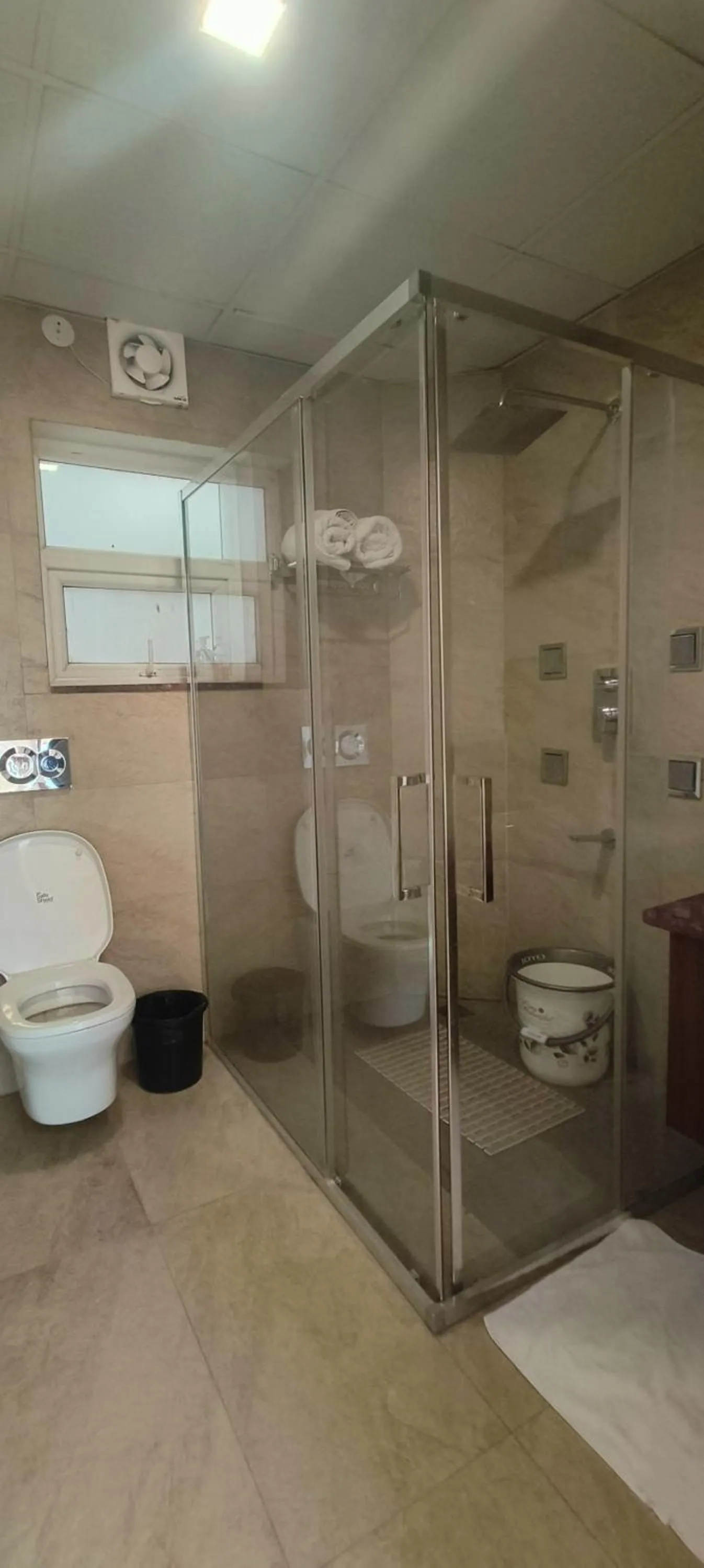 Shower in Golden Healing Journeys Homestay