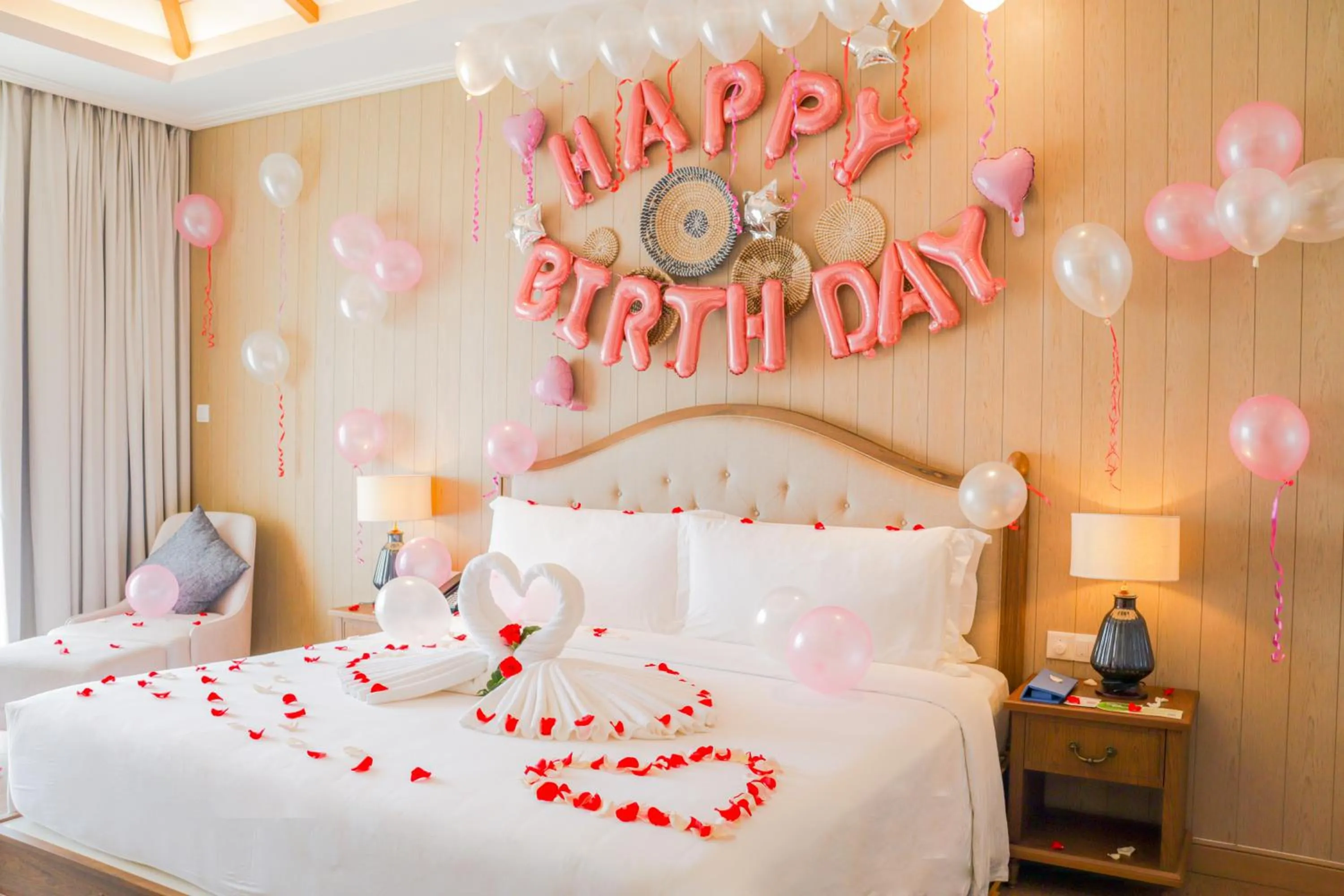 Decorative detail, Bed in Centara Mirage Resort Mui Ne