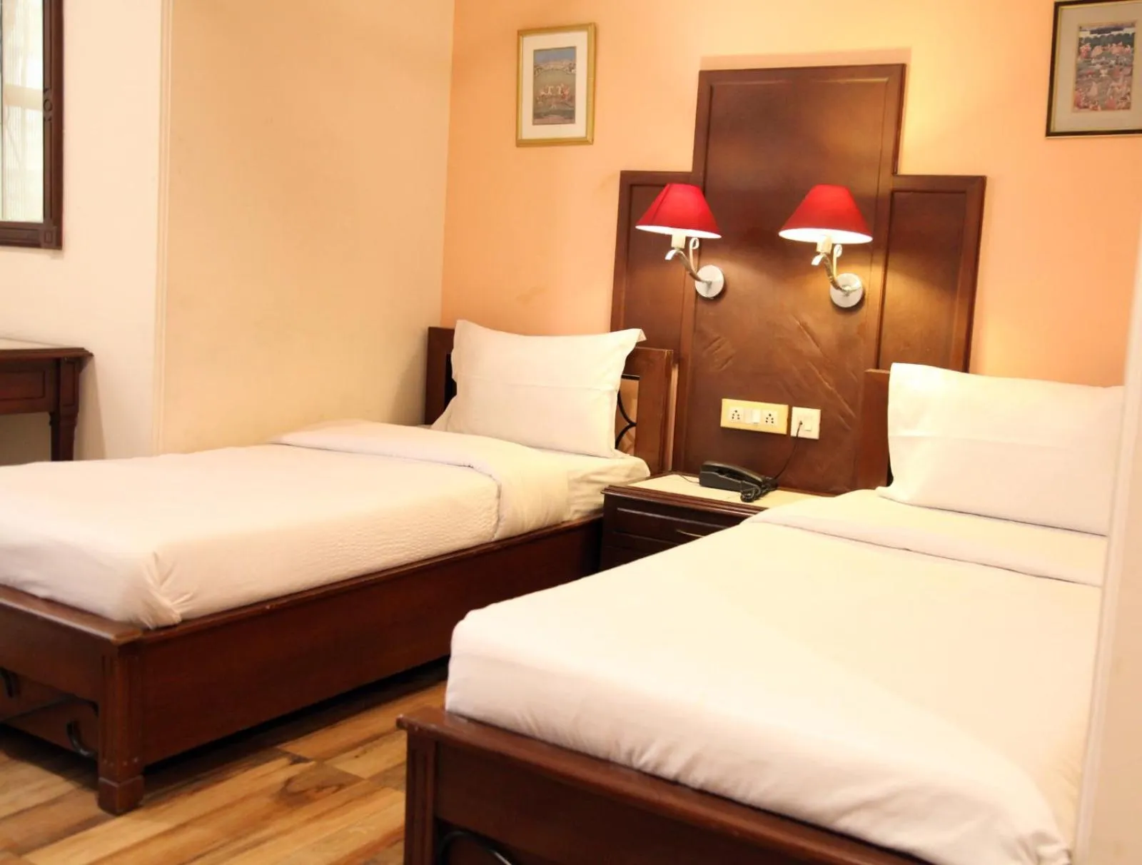 Bed in Hotel Metro Regency Meerut