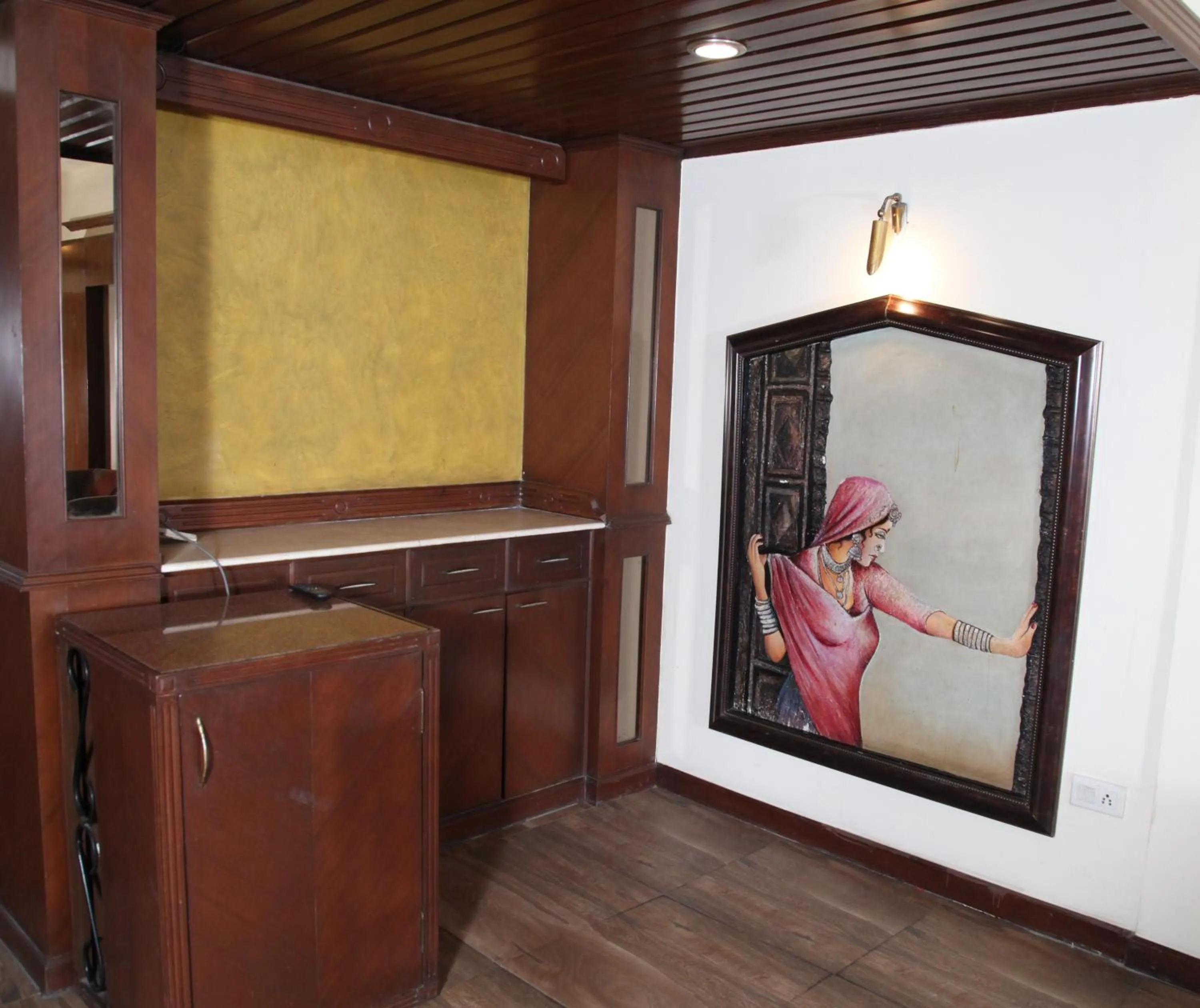 wardrobe in Hotel Metro Regency Meerut