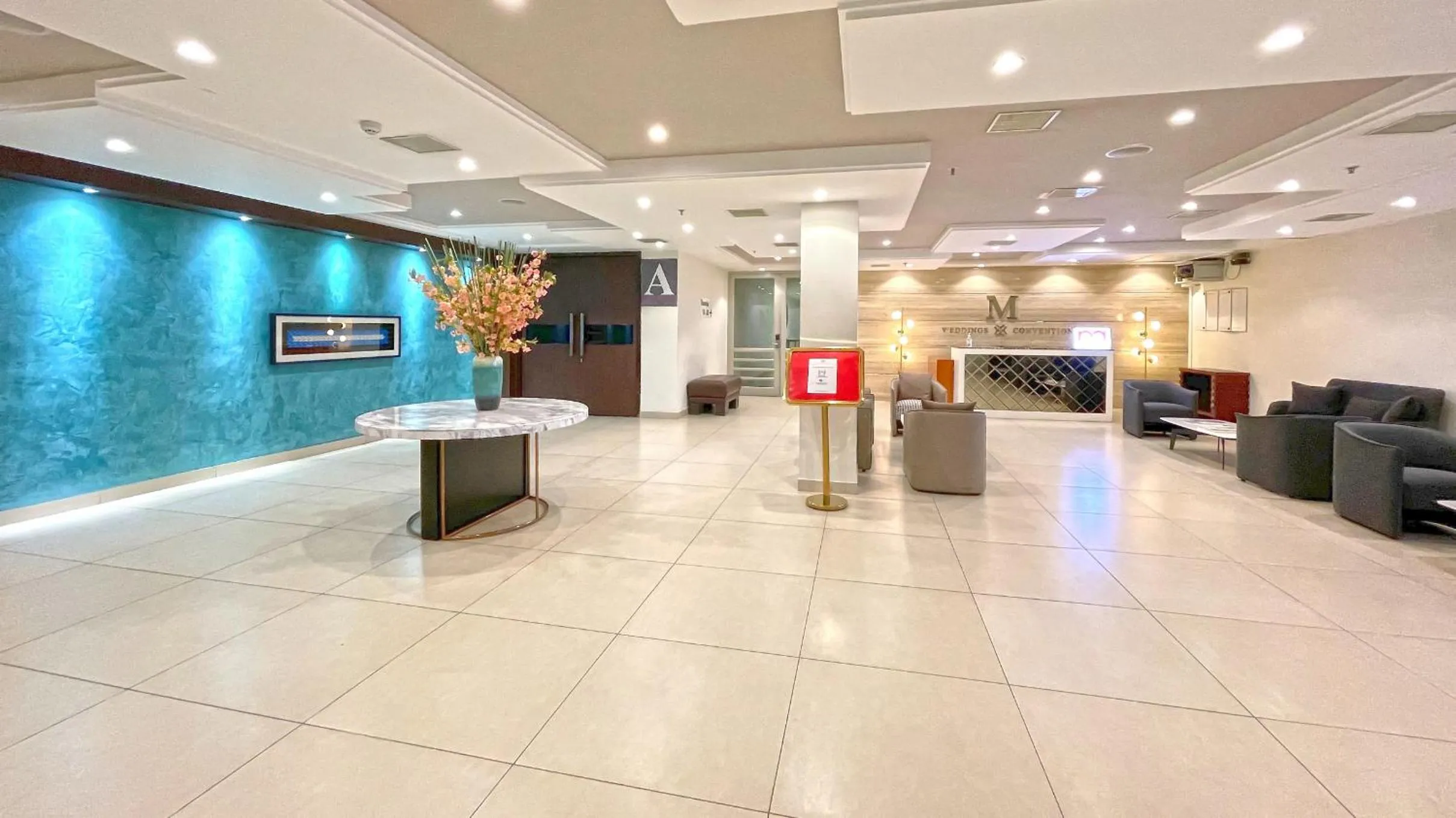 Lobby or reception in M Stays