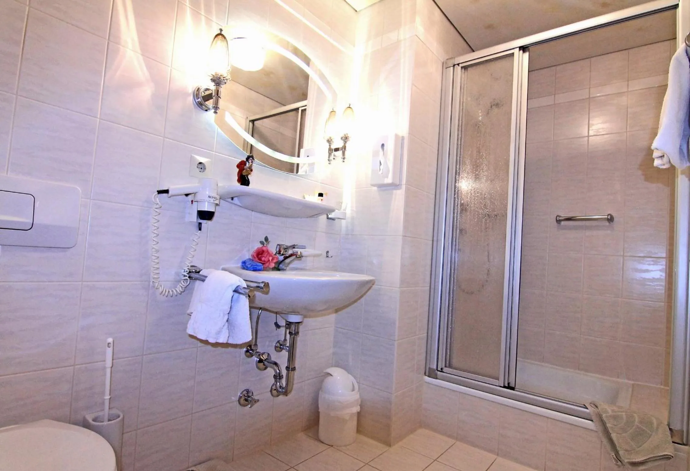 Bathroom in Hotel Weingärtner