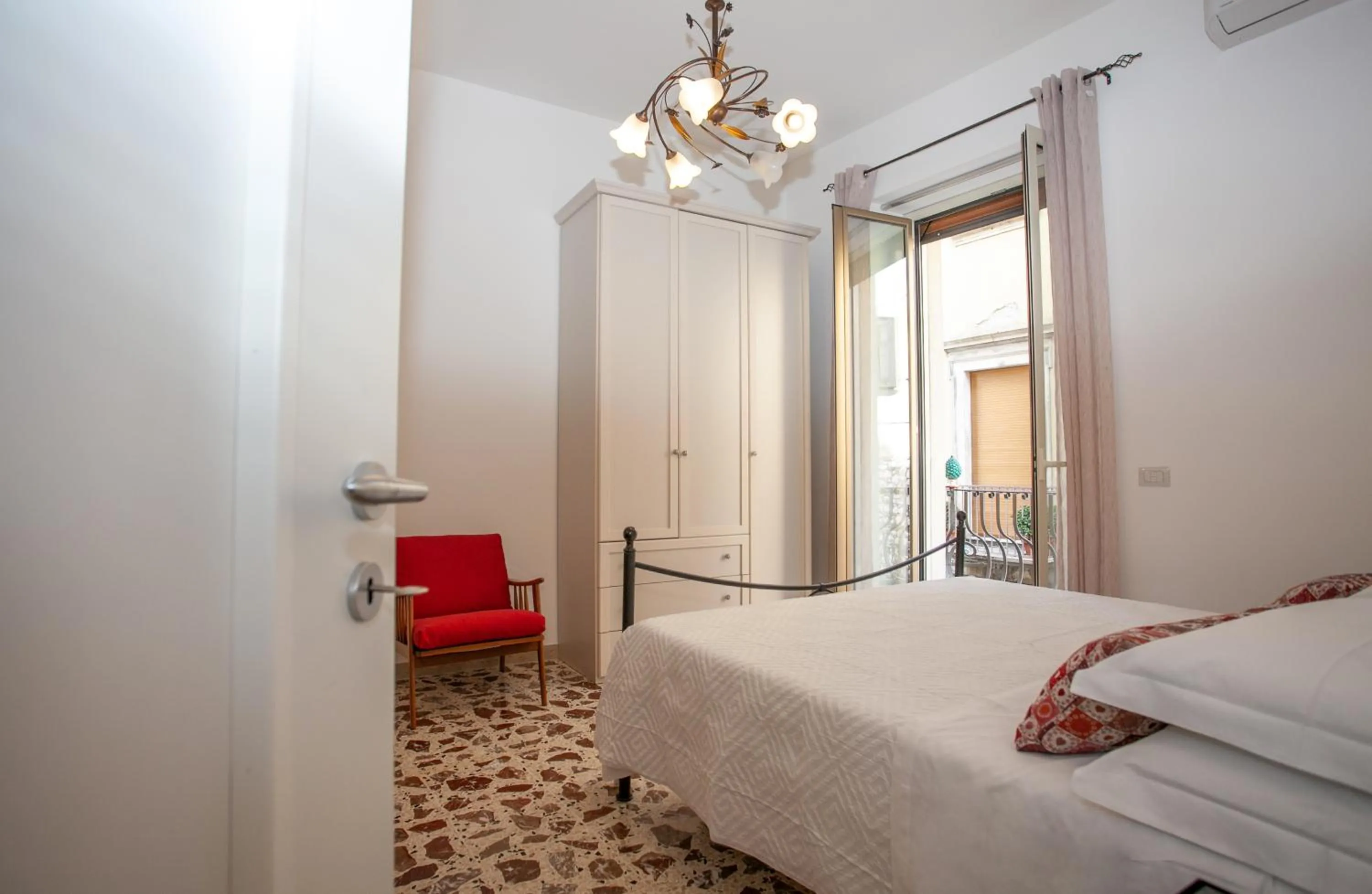 Photo of the whole room, Bed in Casa Rosa
