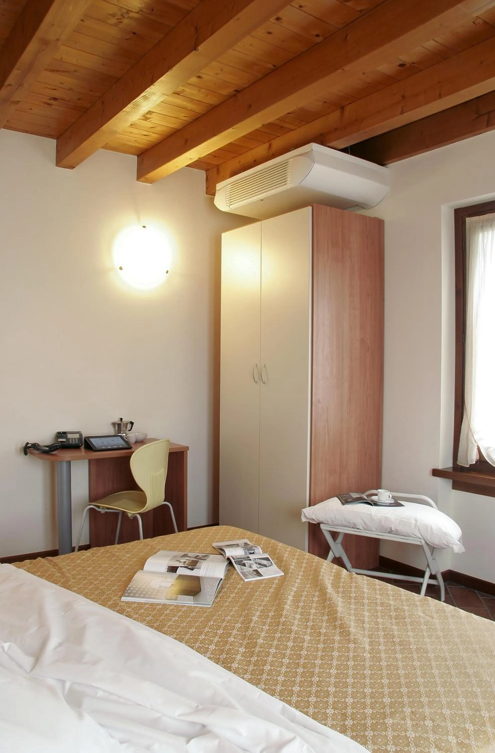 Bedroom, Bed in Bed&Wine