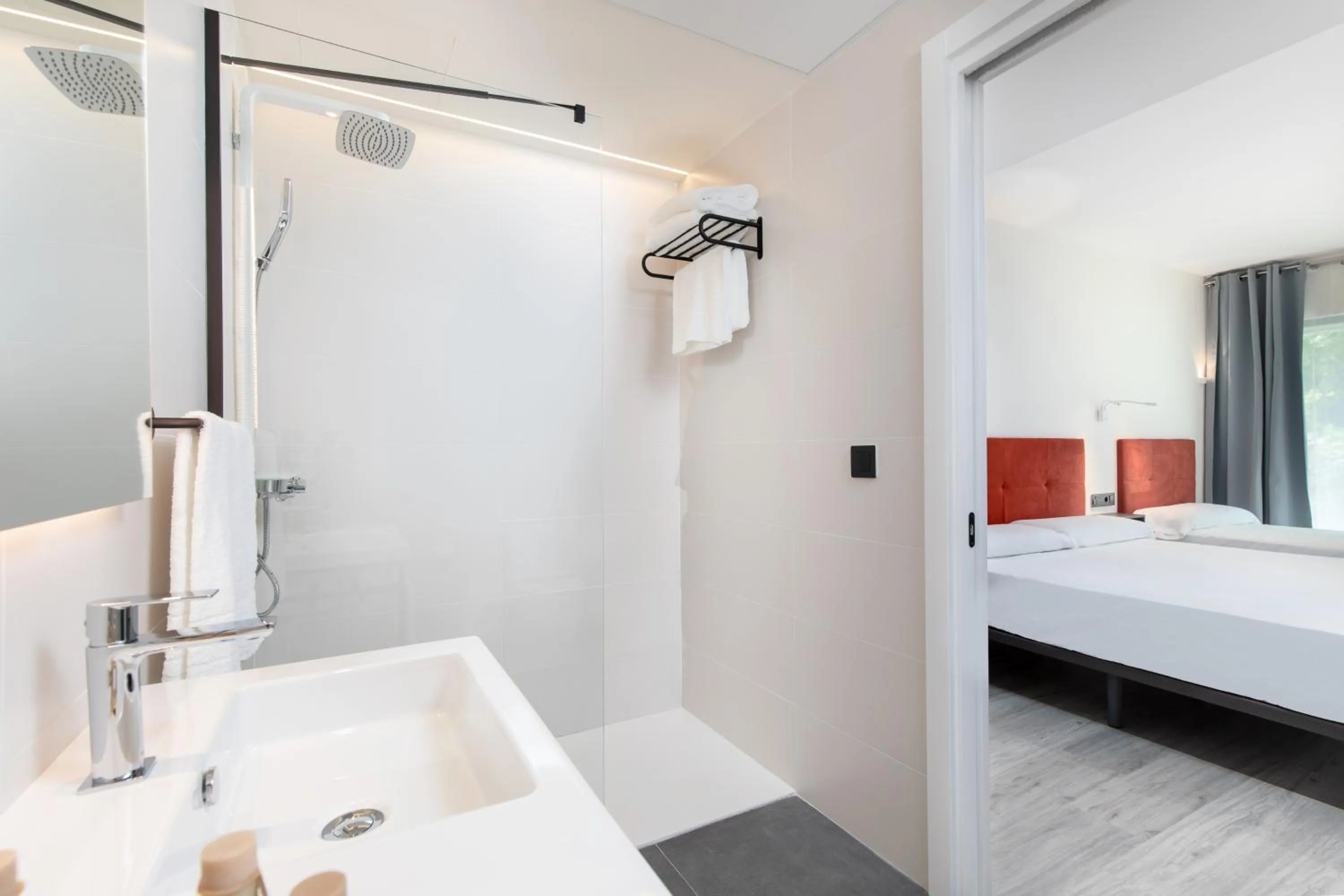 Shower, Bed in Arena Zone Hotel
