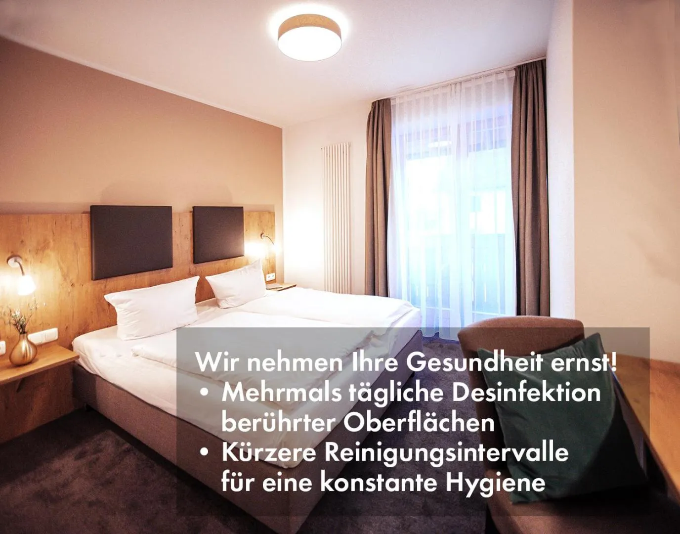 Logo/Certificate/Sign, Bed in Hotel am Hachinger Bach by Blattl