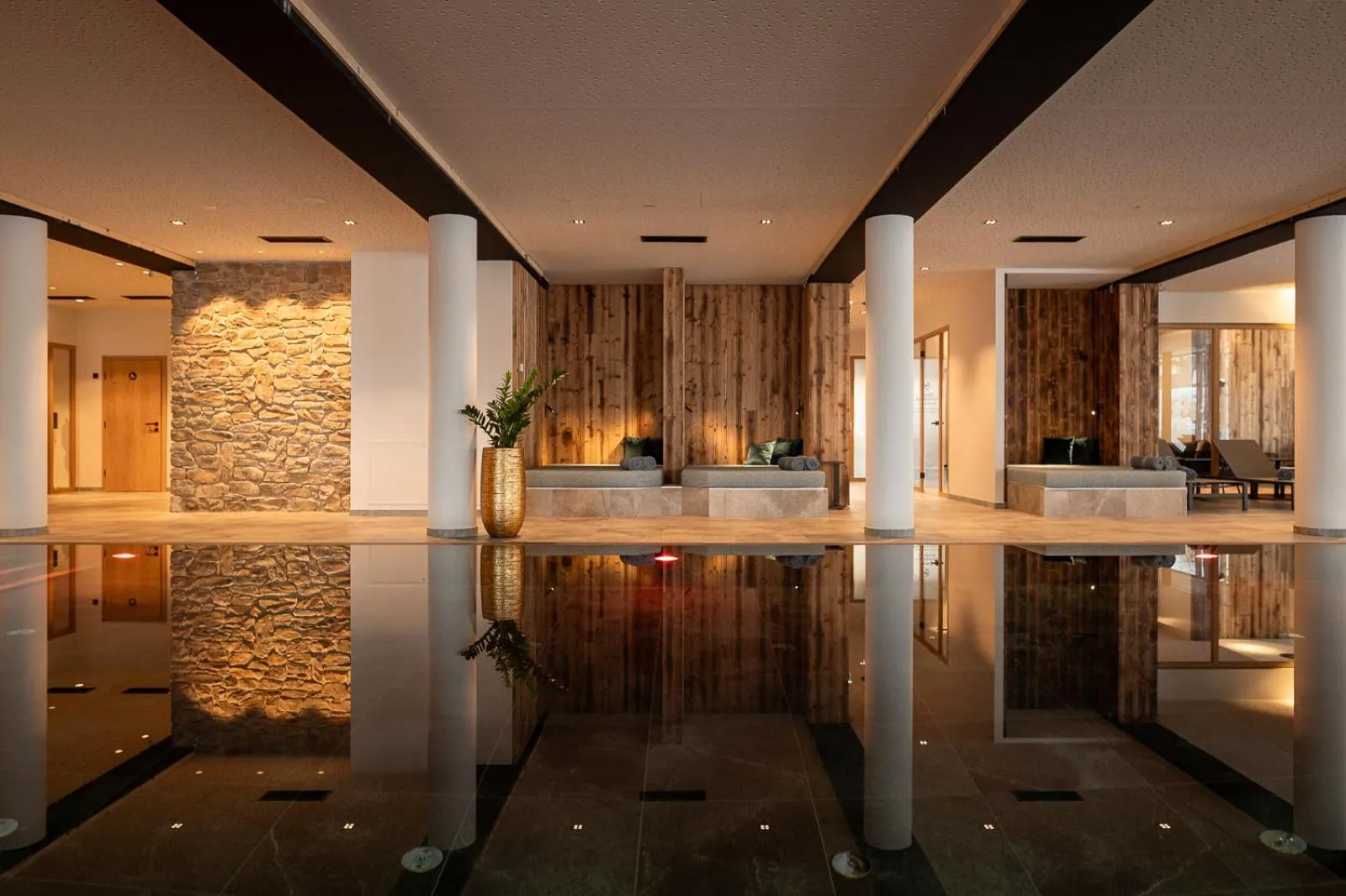 Swimming pool in ADEA Lifestyle Suites Fieberbrunn