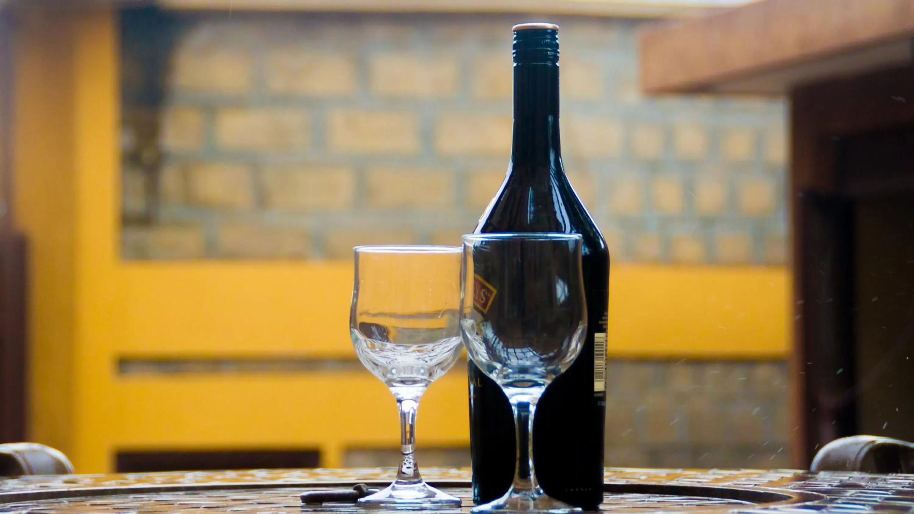 Drinks in Bona Safari Villa Bunamwaya