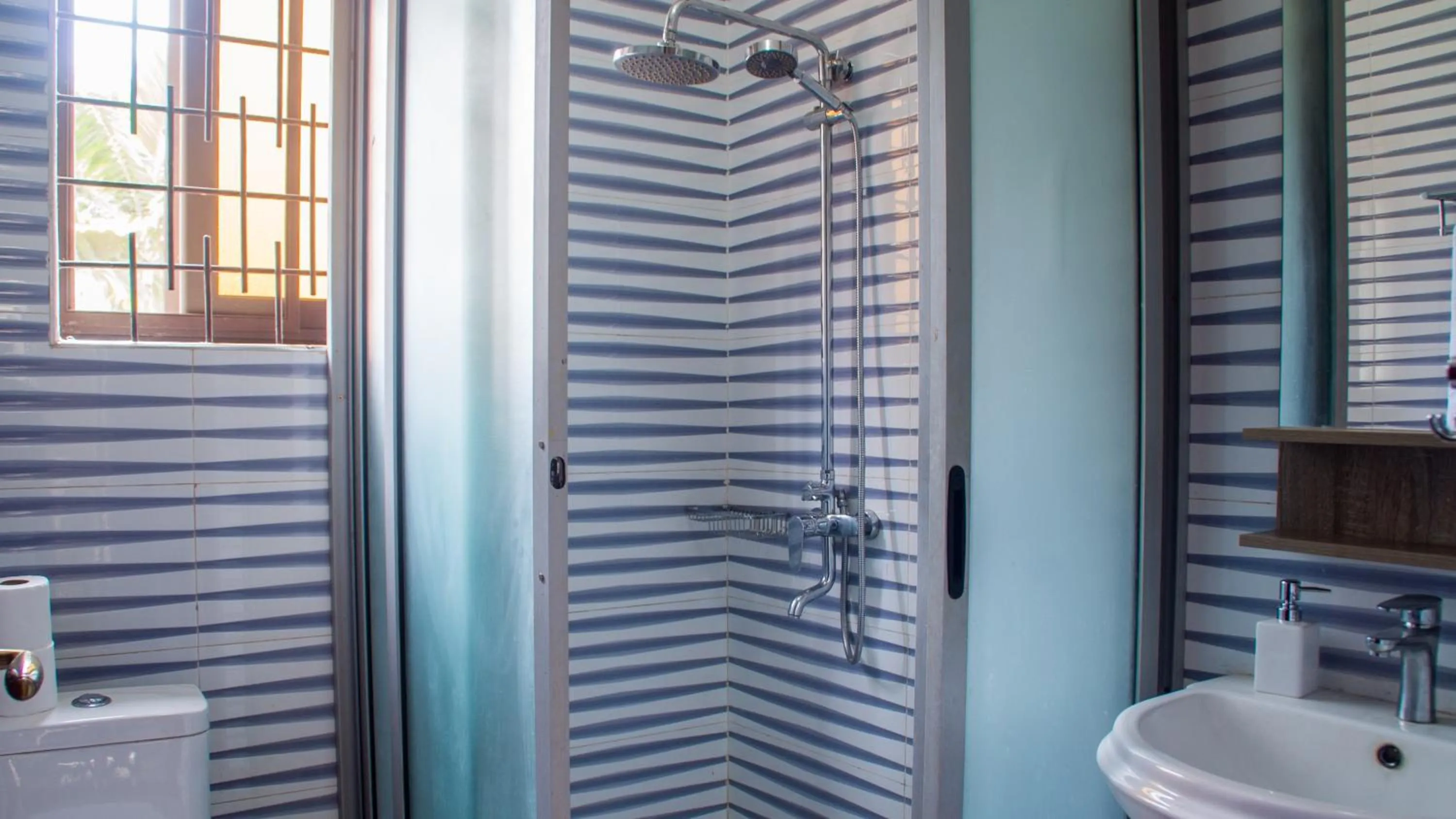 Bathroom in Bona Safari Villa Bunamwaya