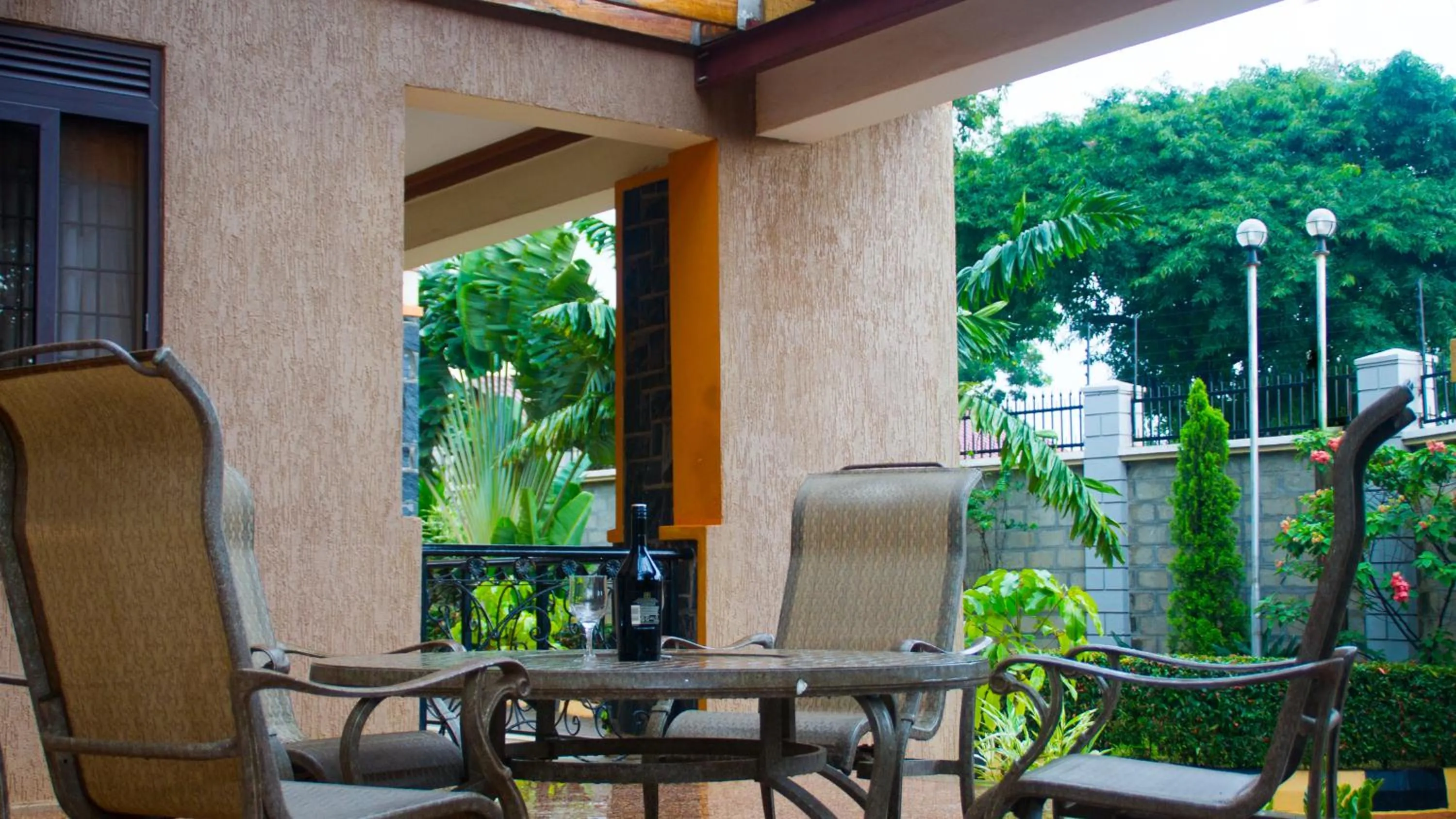 Patio in Bona Safari Villa Bunamwaya