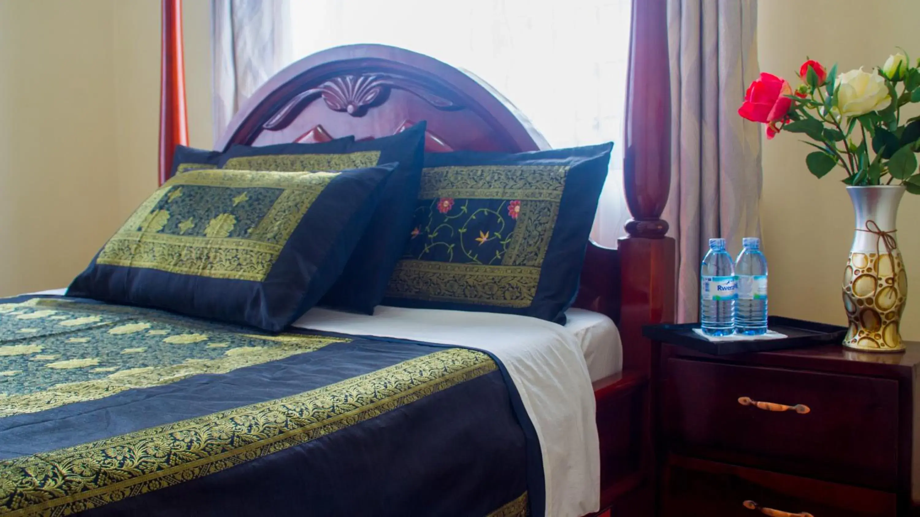 Superior Twin Room in Bona Safari Villa Bunamwaya Superior Twin Room in Bona Safari Villa Bunamwaya