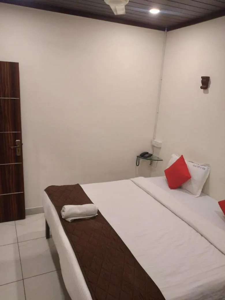 Bed in Velan Temple View