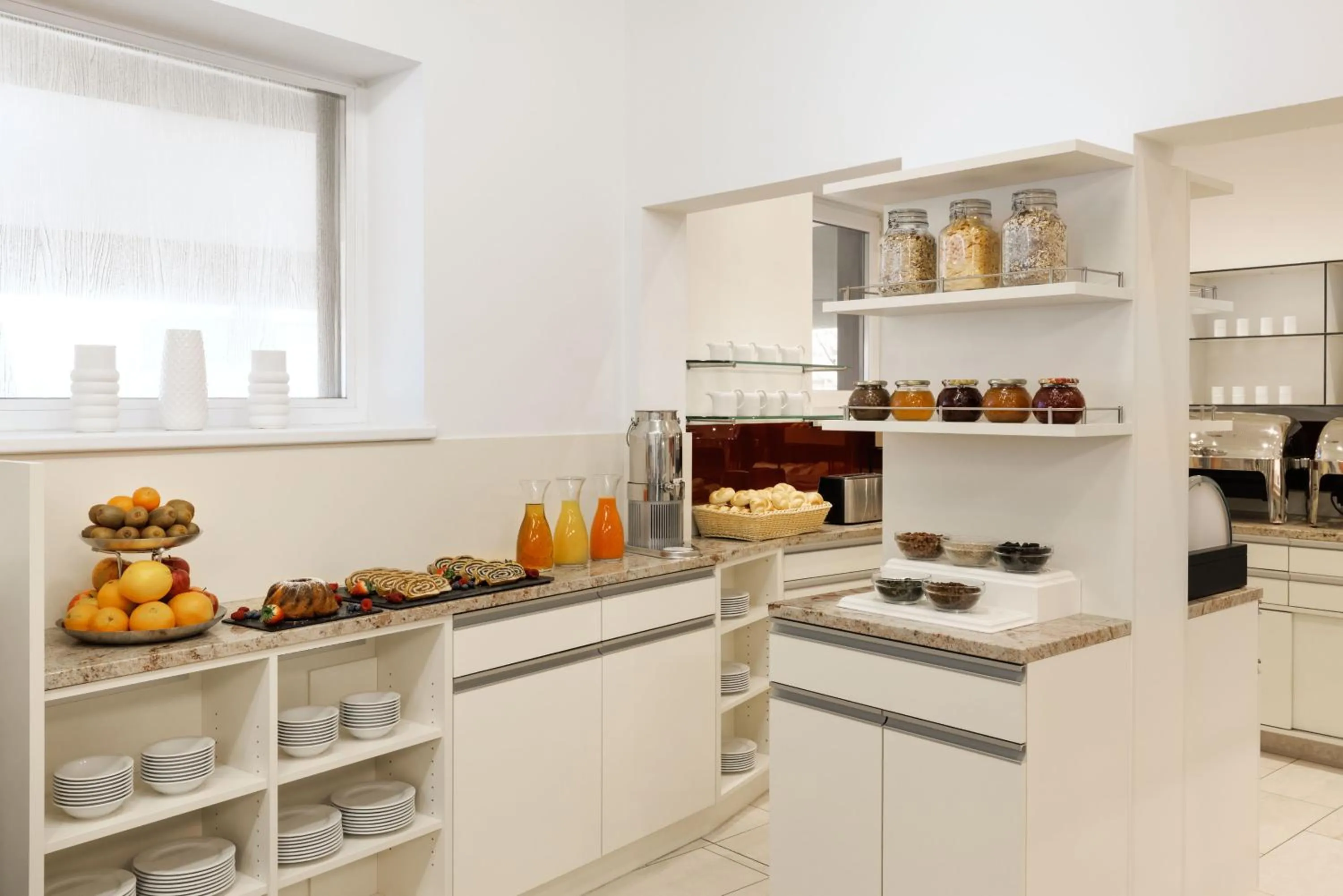 Food and drinks in Four Points Flex by Sheraton Salzburg Messe