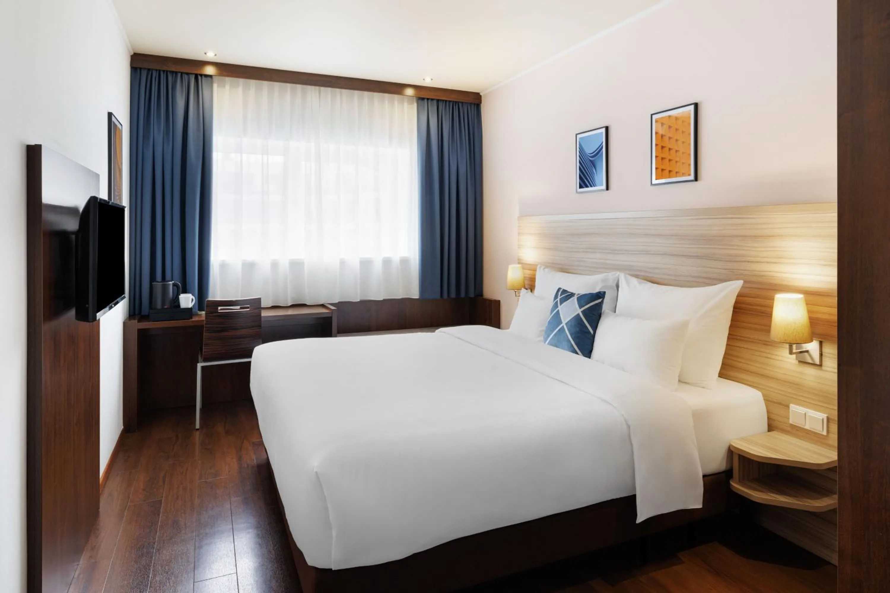 Bedroom, Bed in Four Points Flex by Sheraton Salzburg Messe