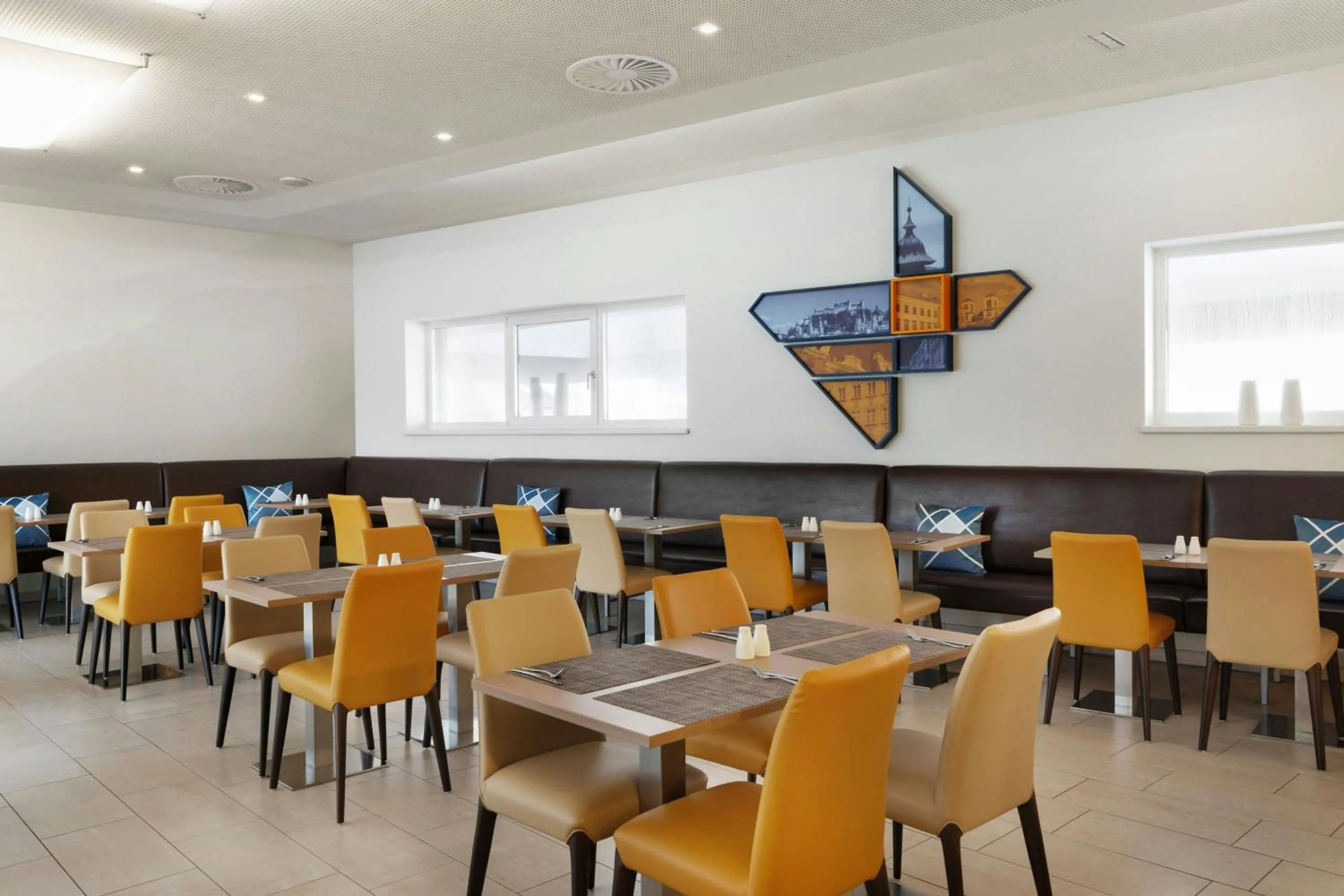 Breakfast in Four Points Flex by Sheraton Salzburg Messe