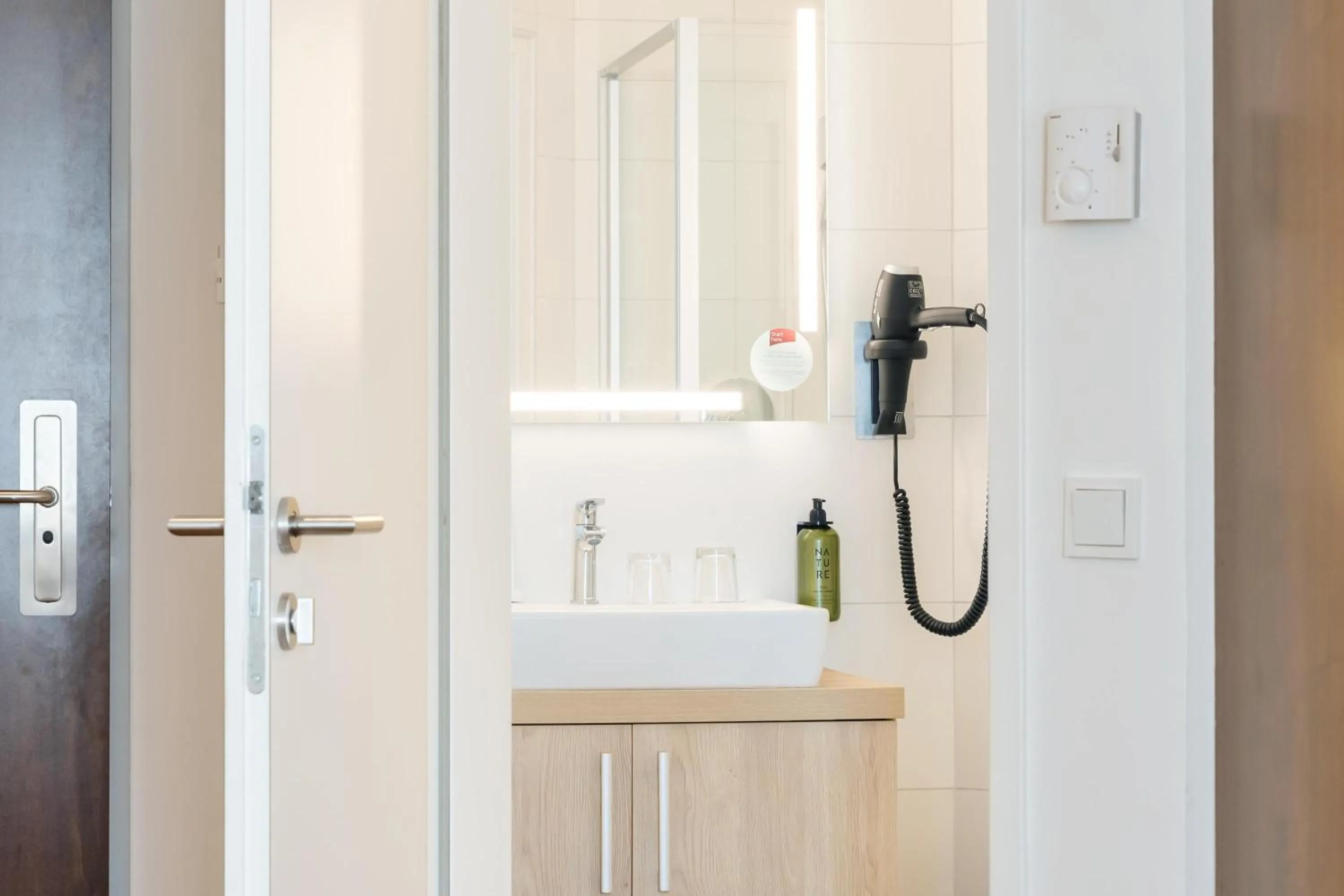 Bed in Austria Trend Hotel Salzburg Messe