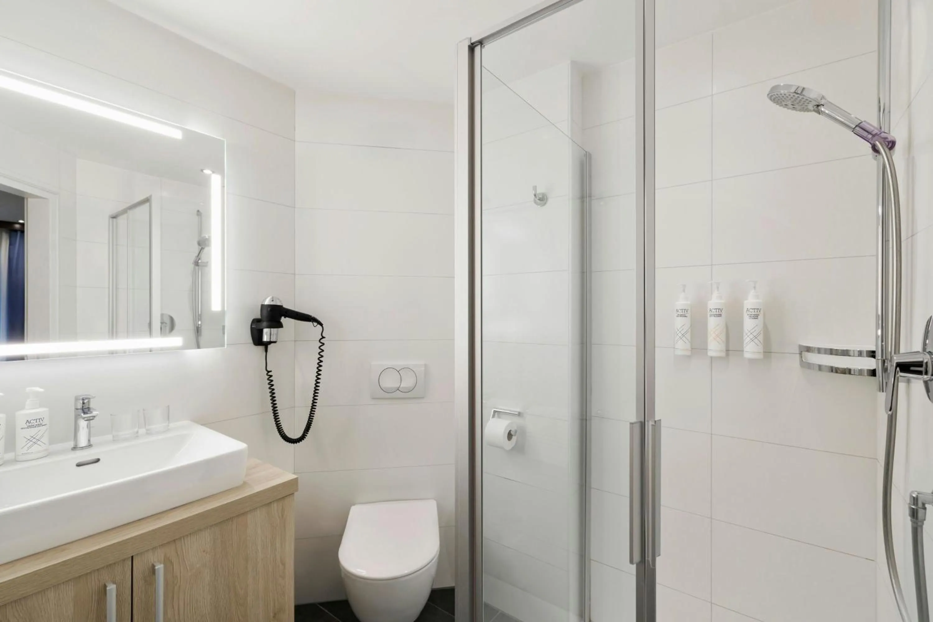 Bathroom in Four Points Flex by Sheraton Salzburg Messe