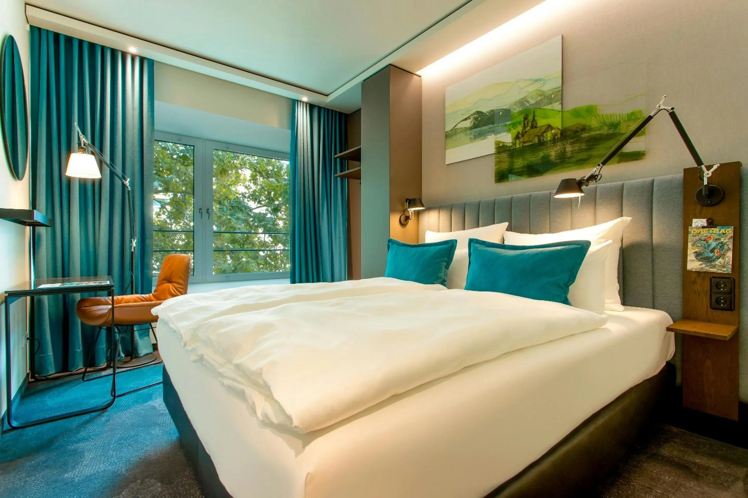 Photo of the whole room, Bed in Motel One Stuttgart-Hauptbahnhof