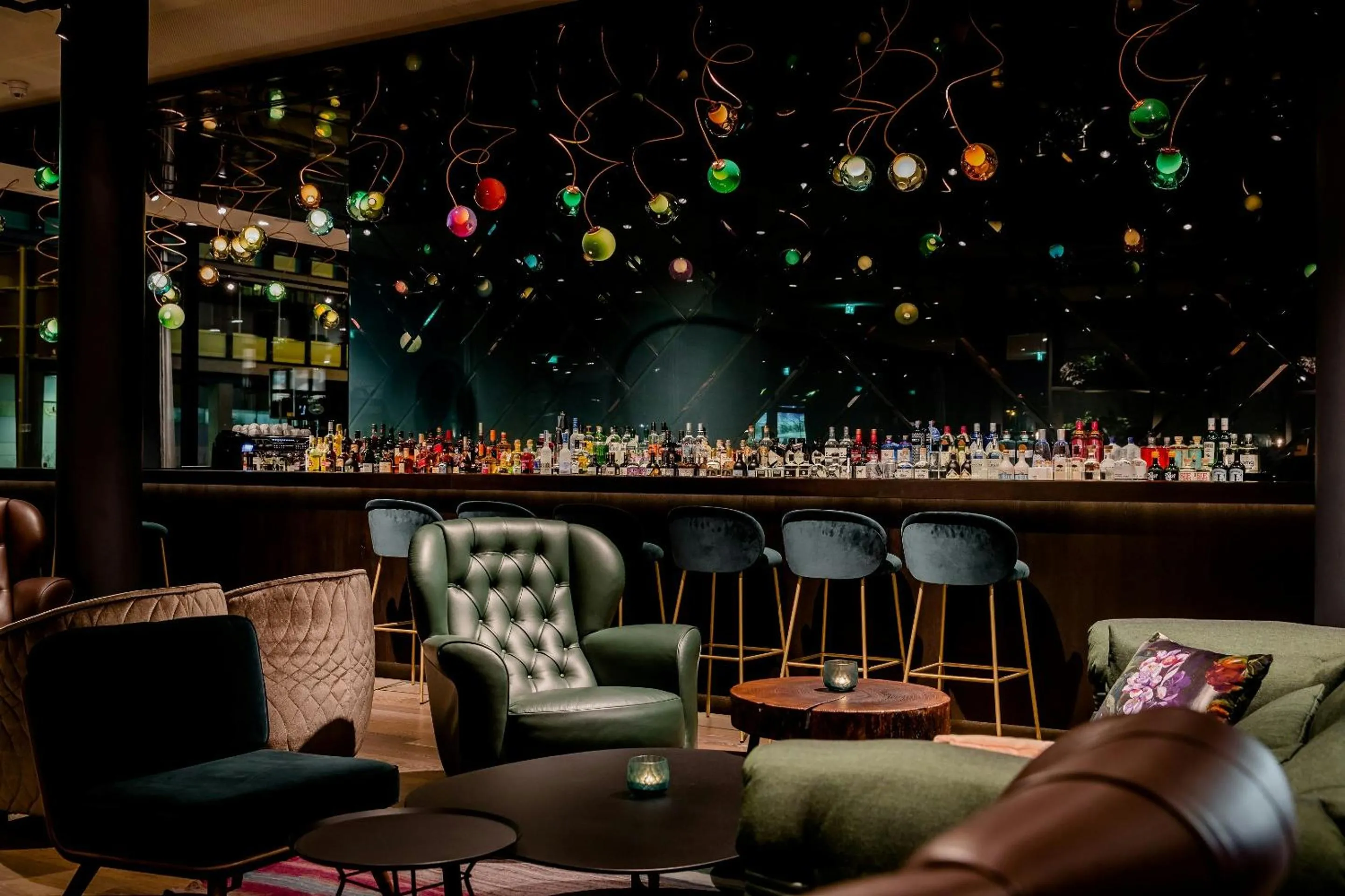 Lounge or bar in Motel One Stuttgart-Hauptbahnhof