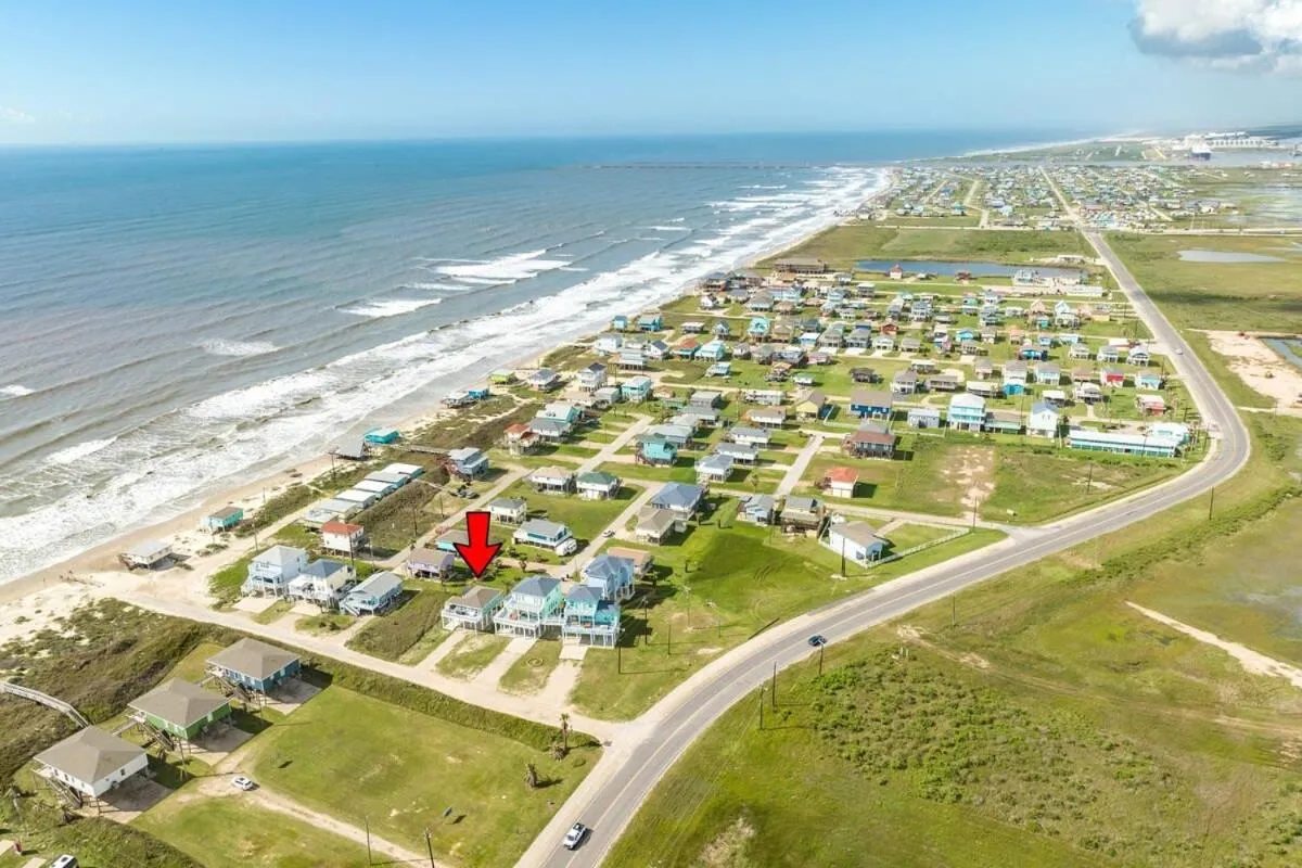 Sunset Sanctuary - Adorable Beach Bungalow with Gorgeous Gulf Views!