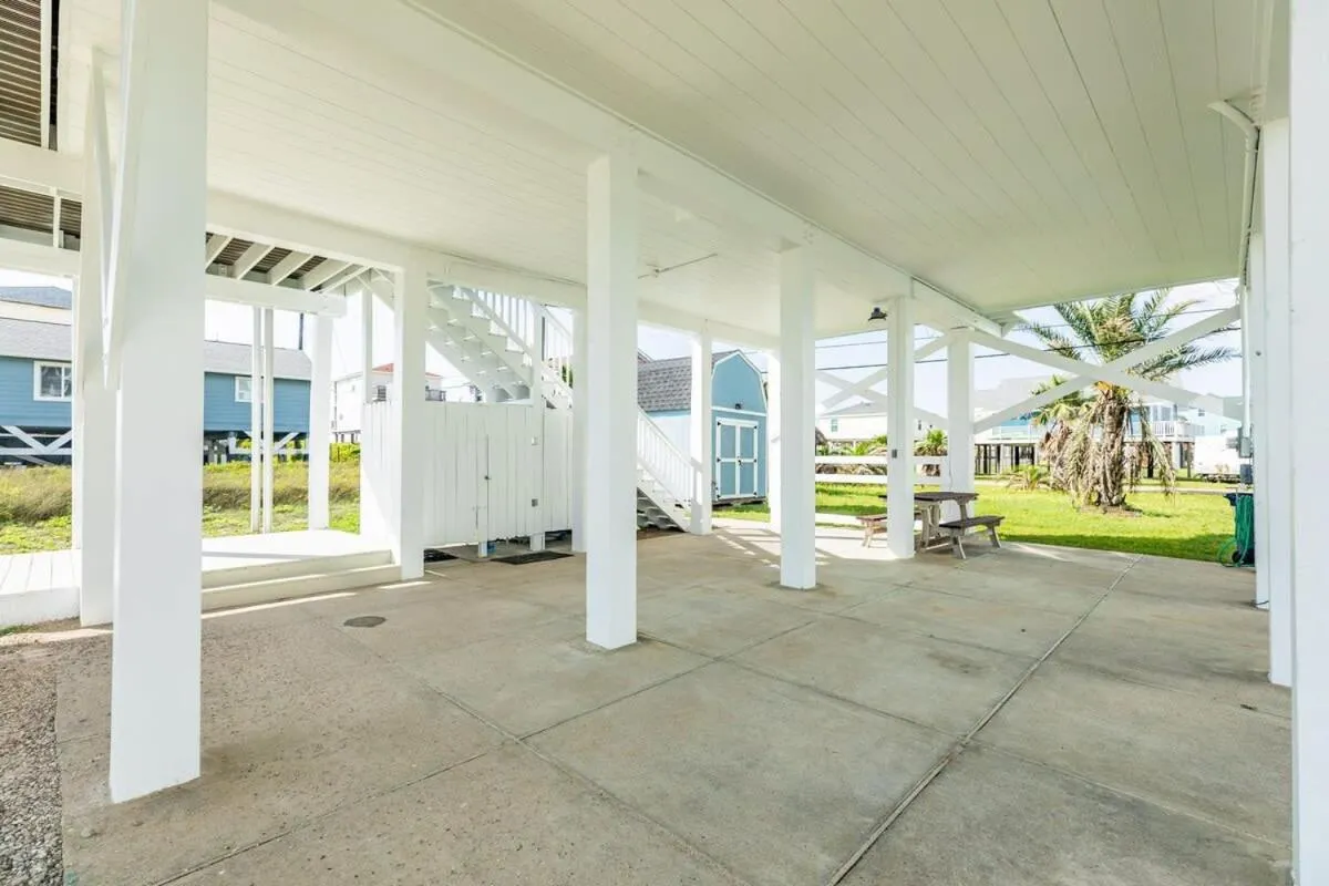 Sunset Sanctuary - Adorable Beach Bungalow with Gorgeous Gulf Views!