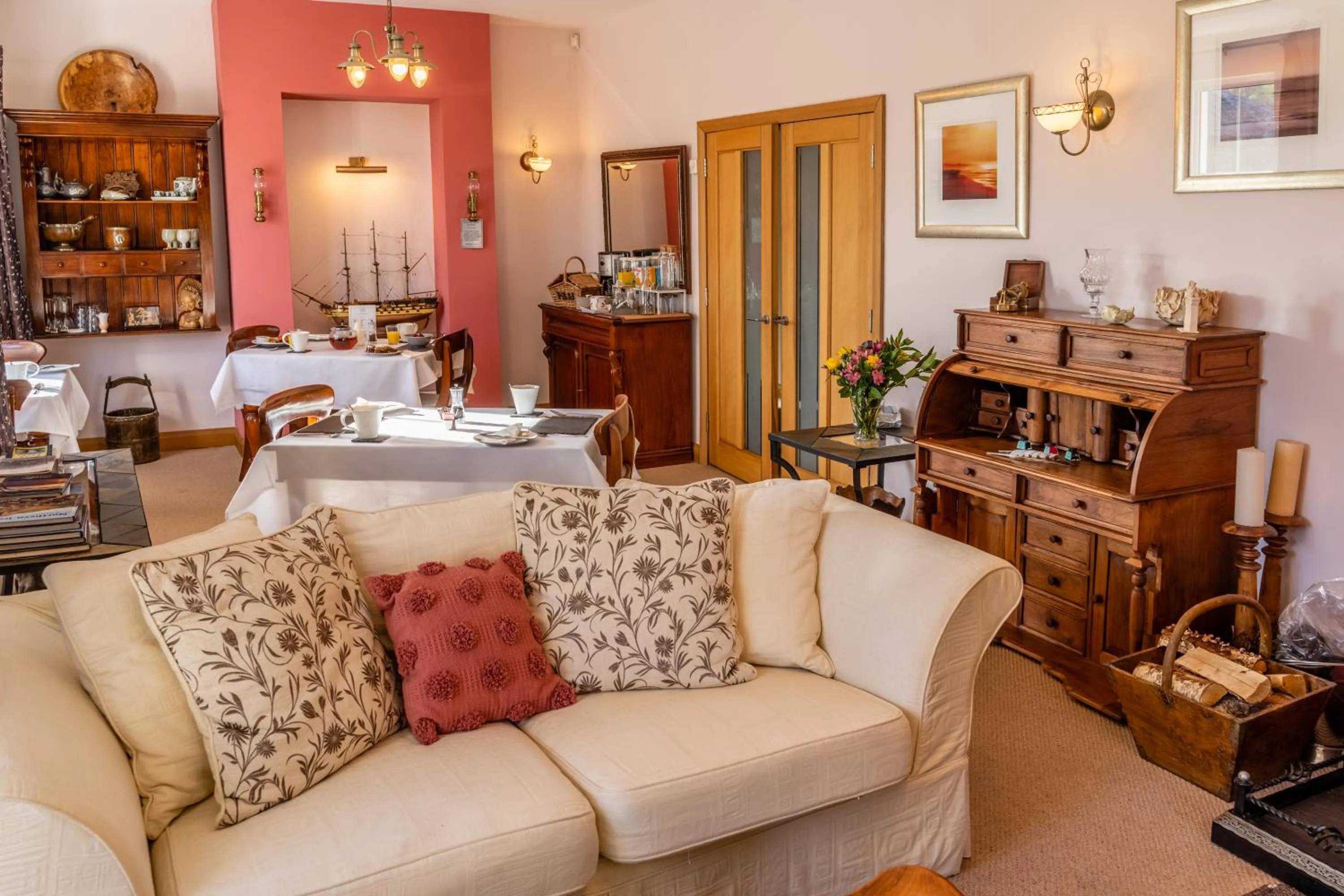 Living room in The Mulberrys B&B