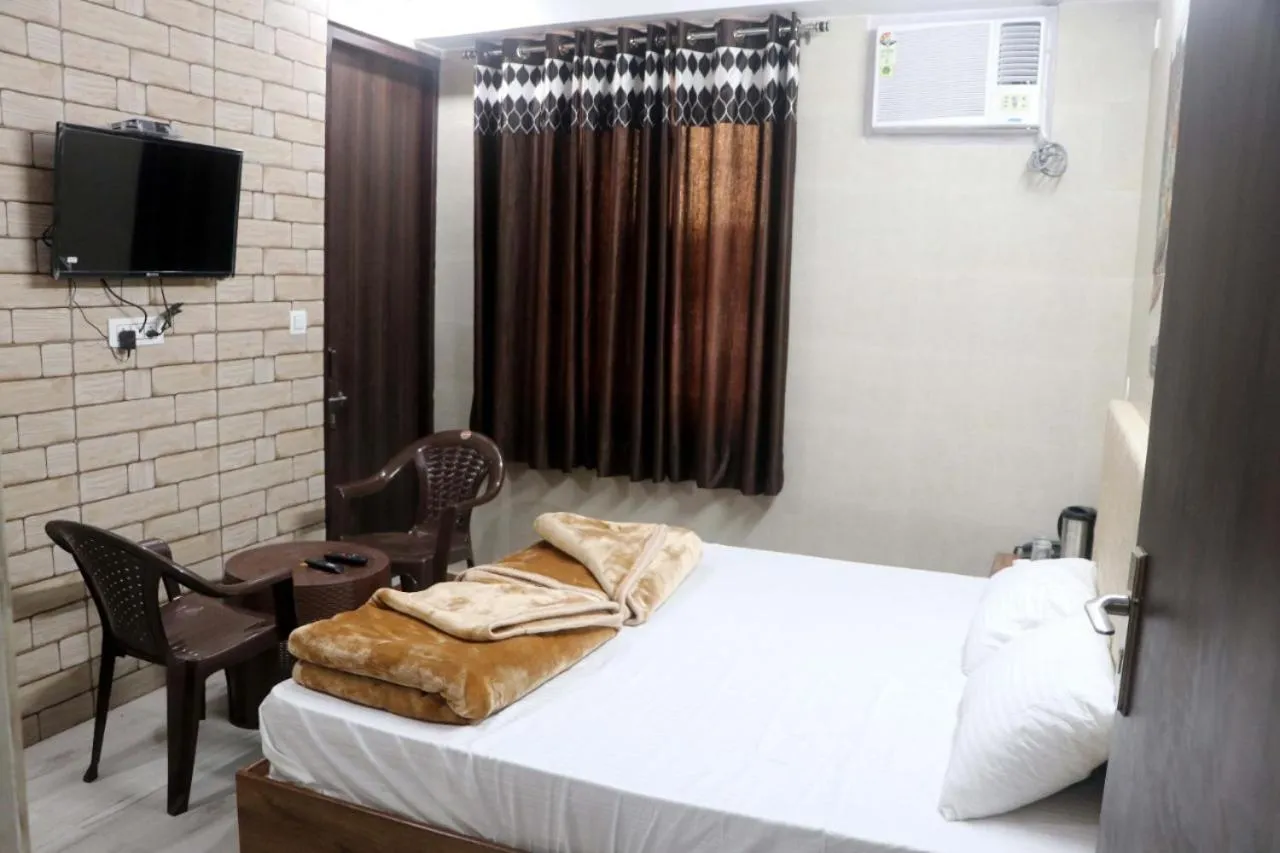 Bed in Krishna Dreams